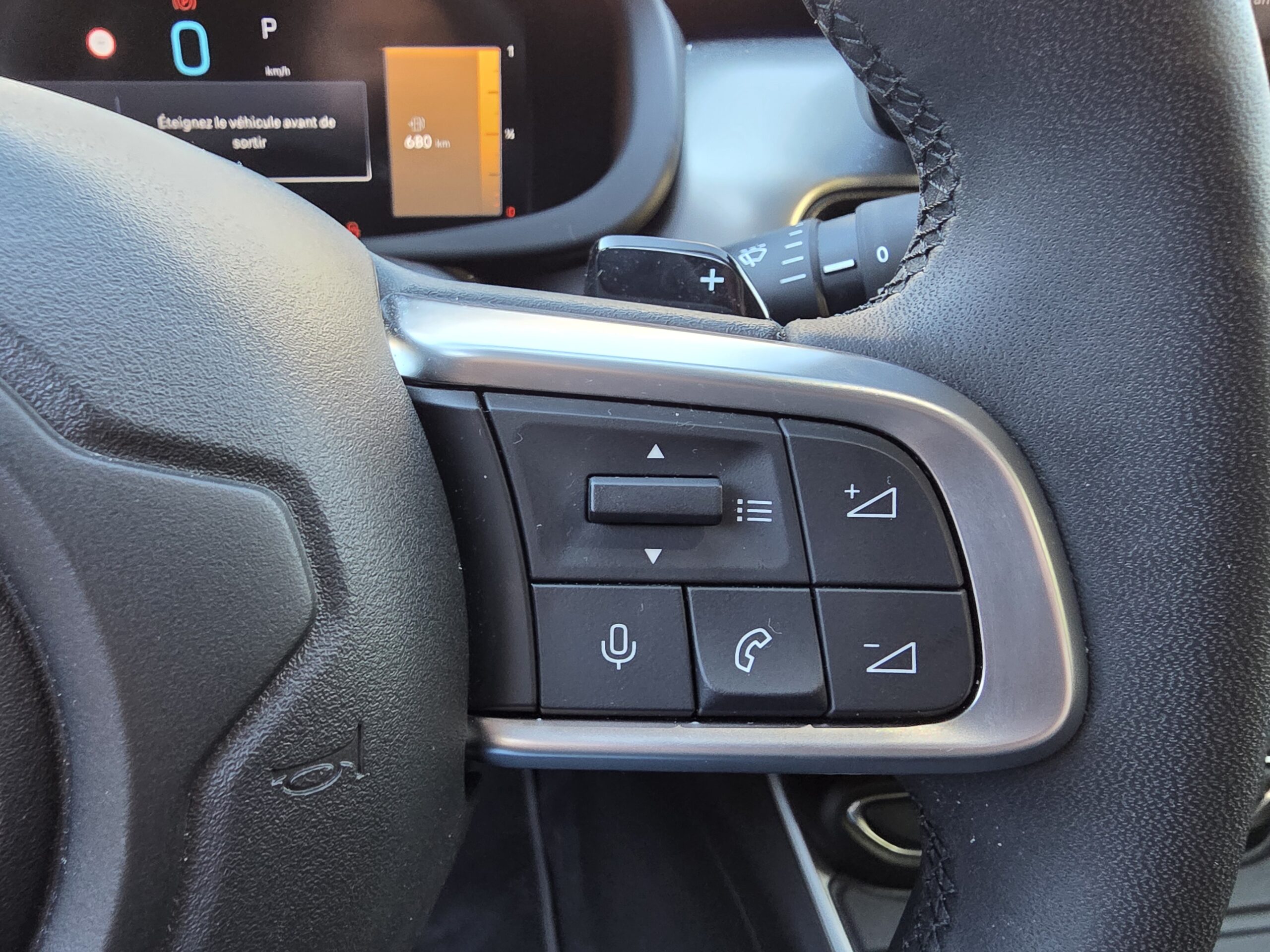 JEEP AVENGER – 1.2 Turbo e-Hybrid 110 ch Boîte automatique e-DCS6 Finition SUMMIT