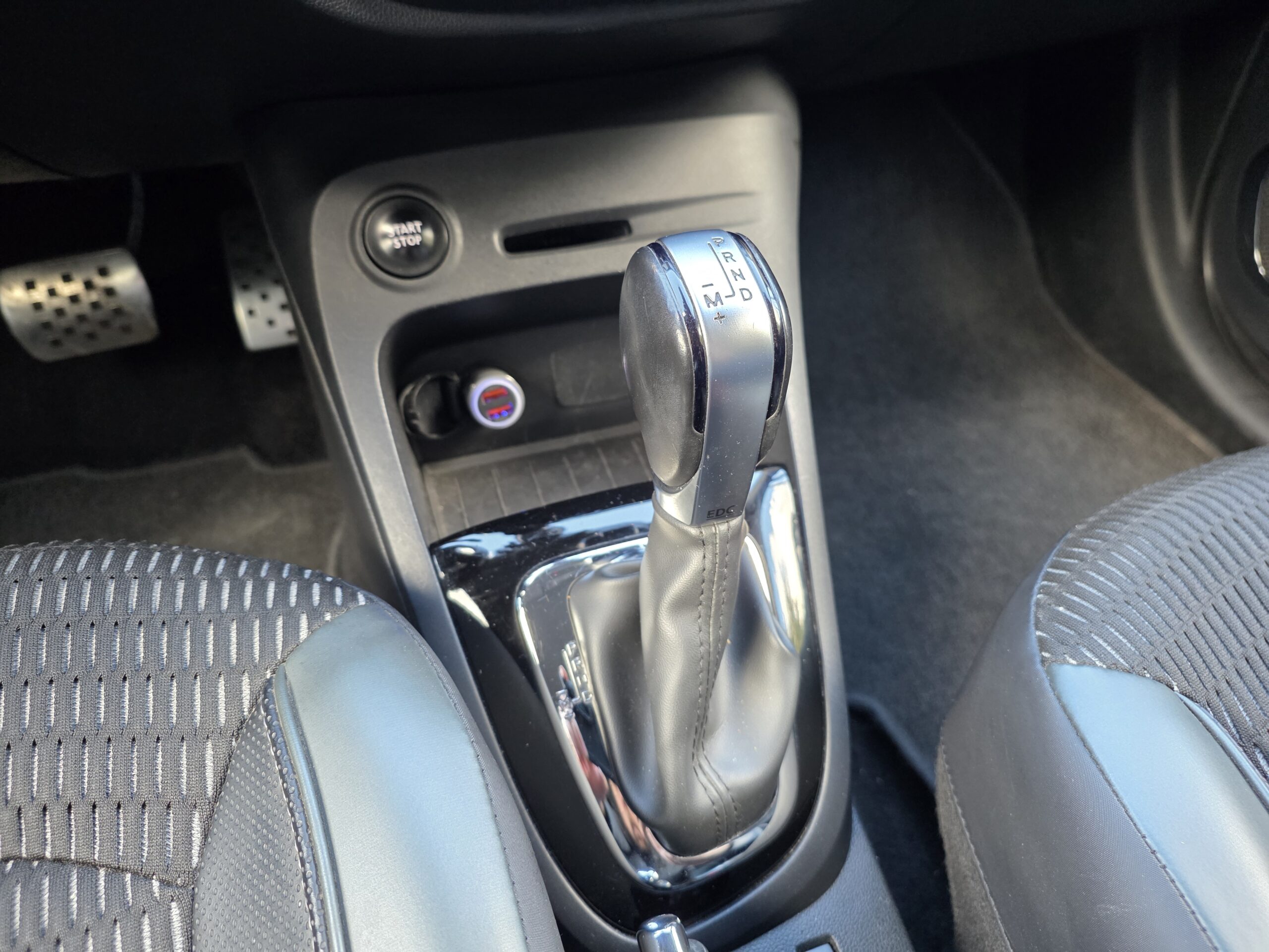 RENAULT CAPTUR – 1.2 TCe 120ch EDC6 Finition INTENS