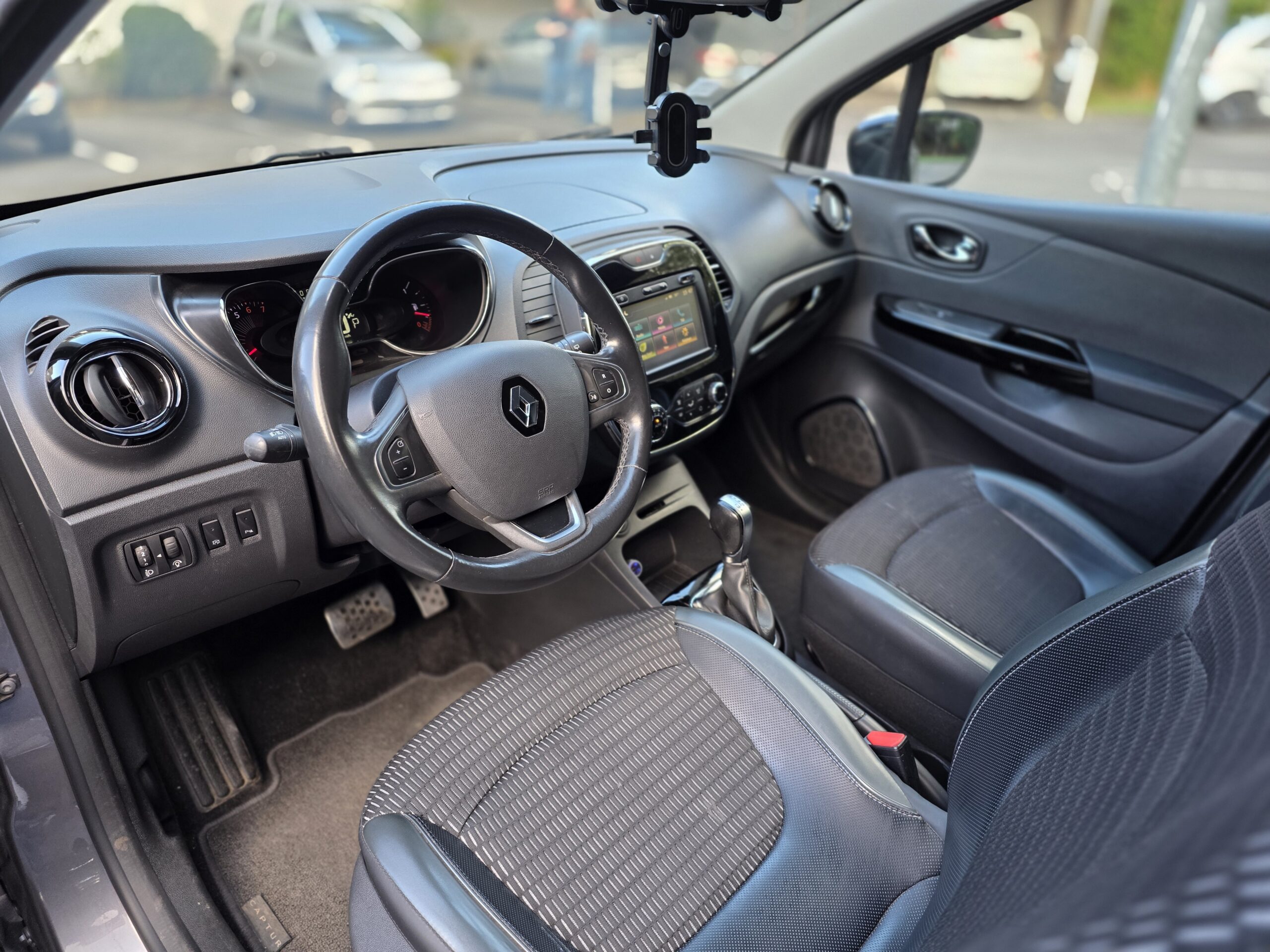 RENAULT CAPTUR – 1.2 TCe 120ch EDC6 Finition INTENS