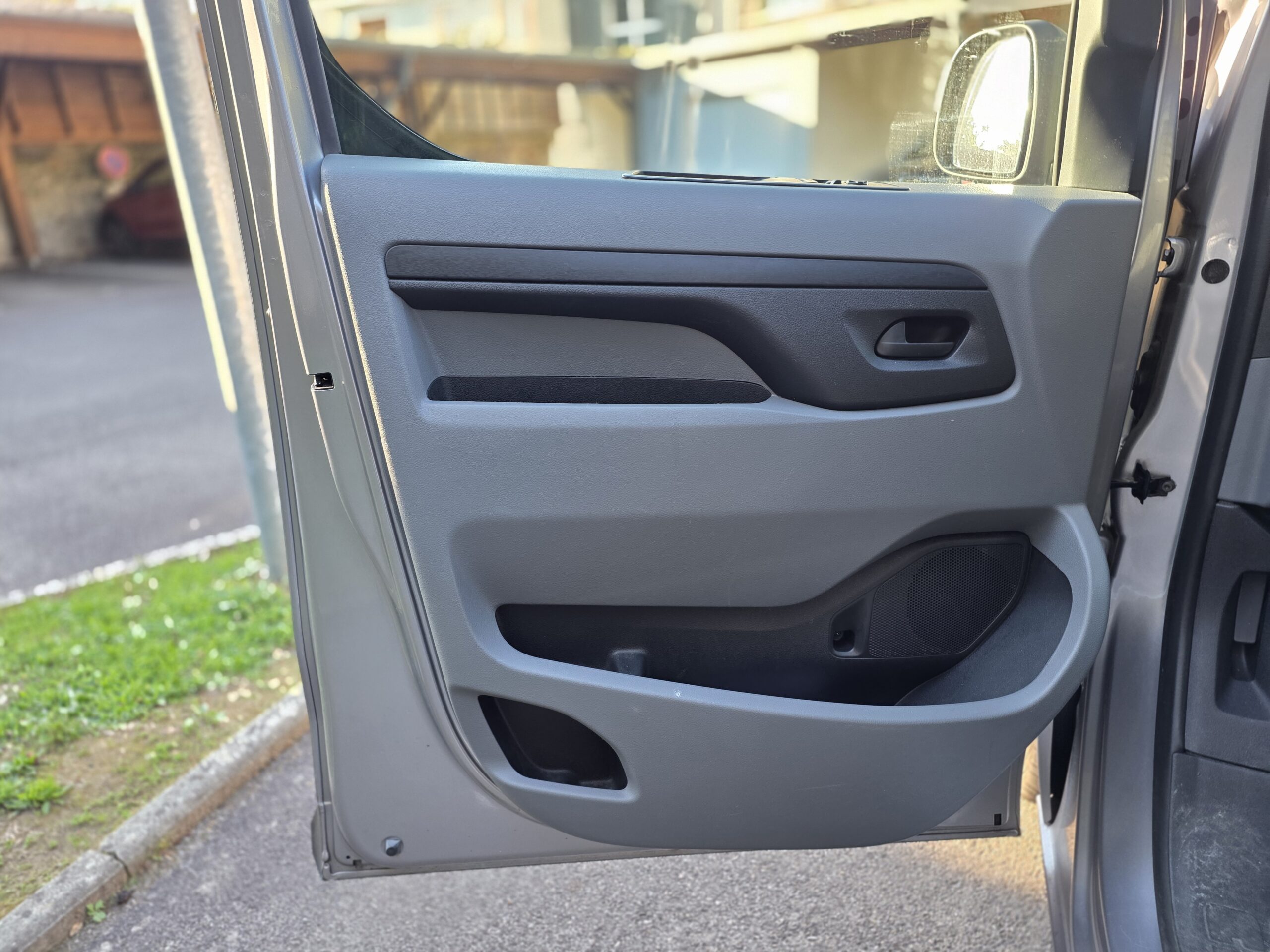 TOYOTA PROACE LONG – 2.0 D-4D 144ch BVM6 Finition DYNAMIC
