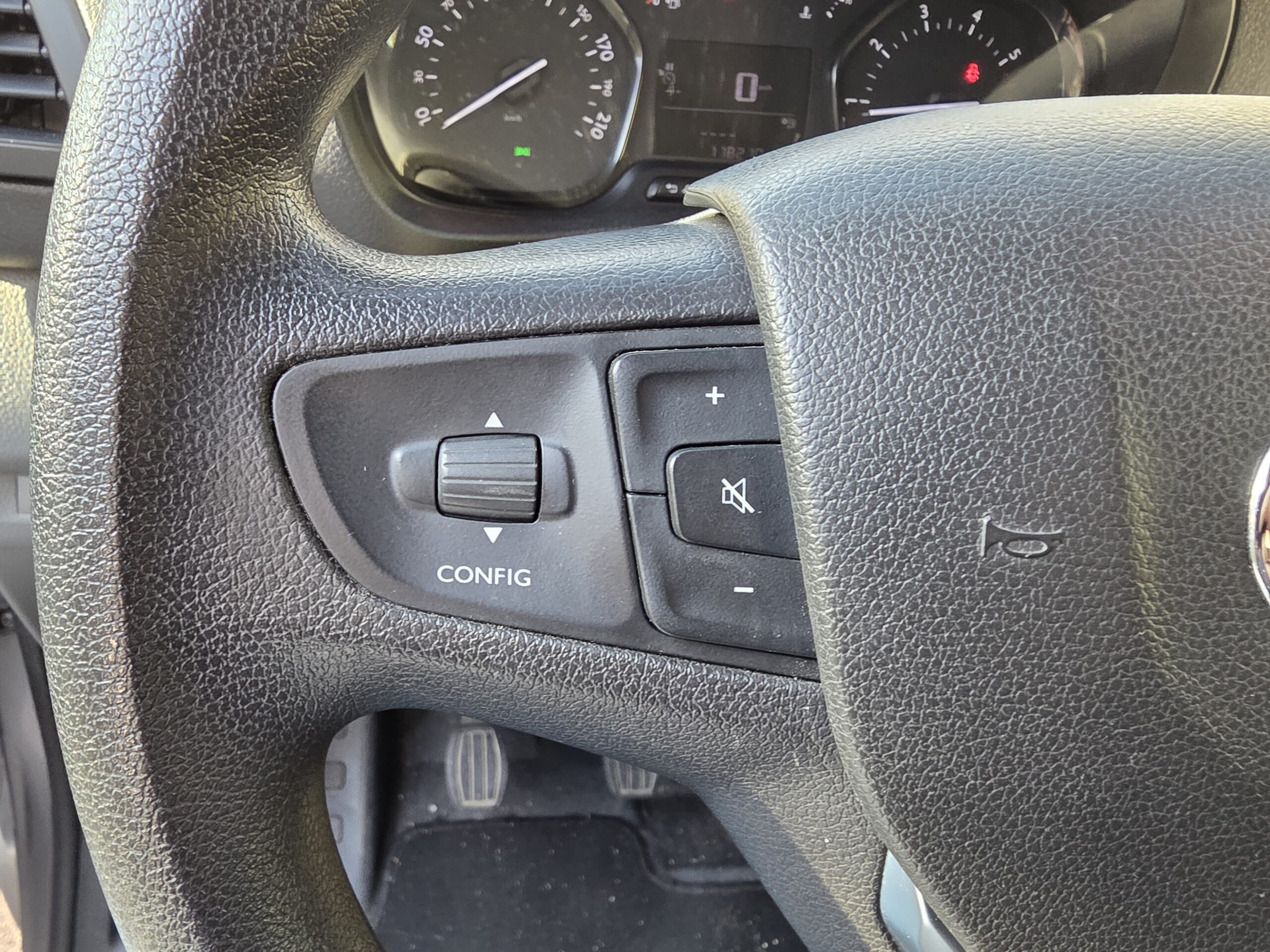 TOYOTA PROACE LONG – 2.0 D-4D 144ch BVM6 Finition DYNAMIC