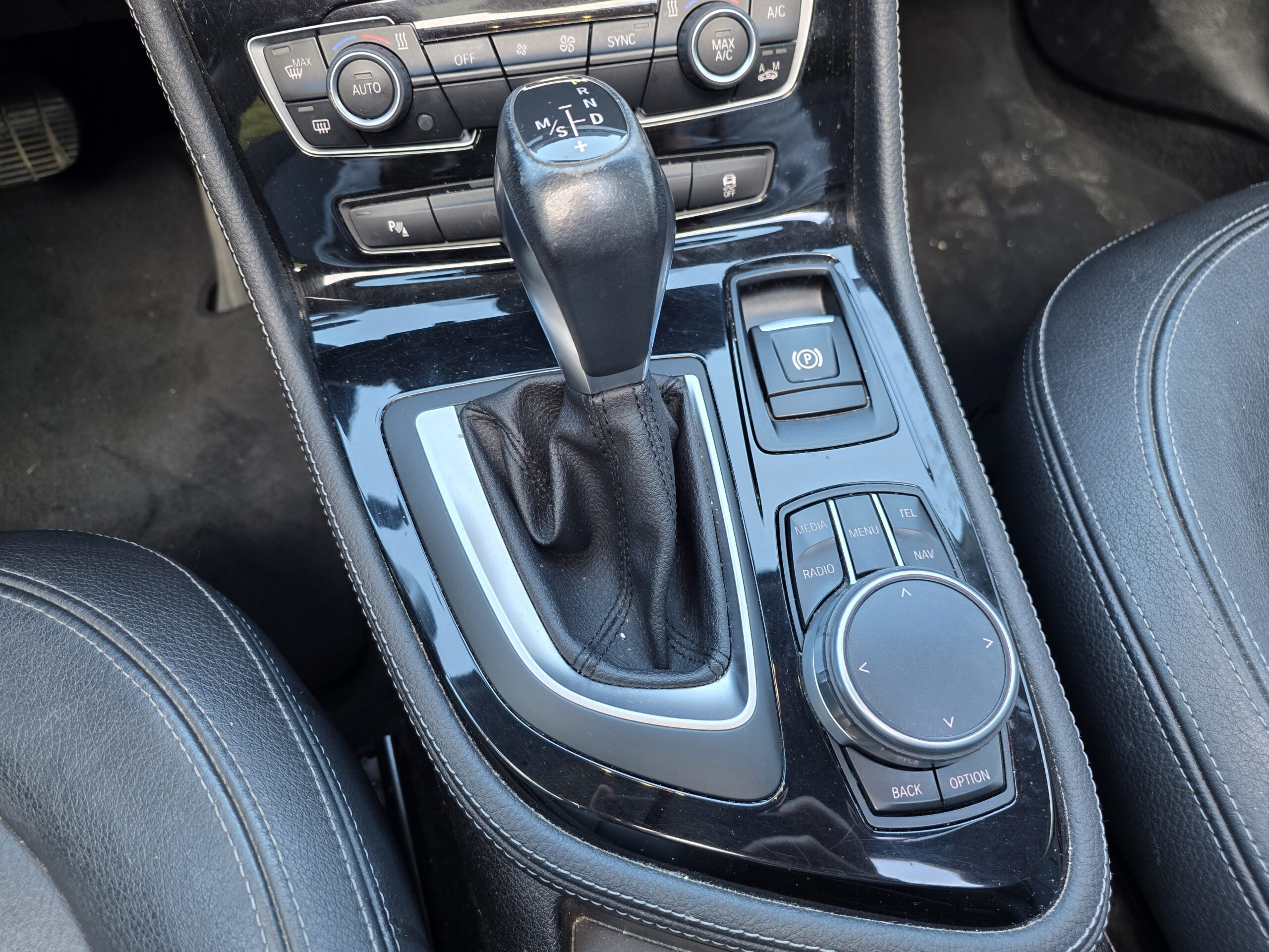 BMW SÉRIE 2 GRAN TOURER – 218d xDrive 150ch BVA8 Steptronic Finition LUXURY