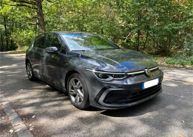 VOLKSWAGEN Golf VIII 1.5 eTSi DSG7 150 R LINE