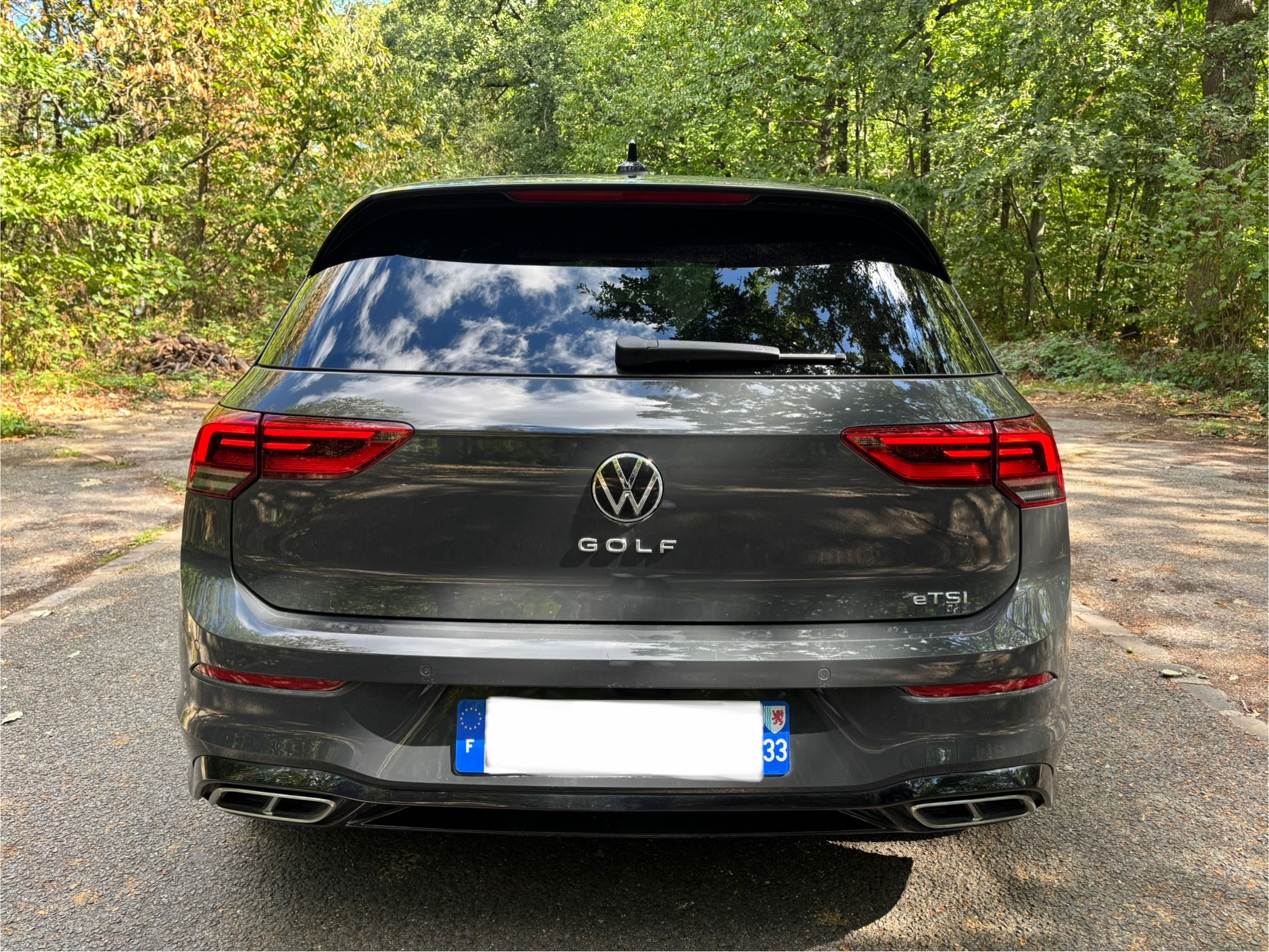 VOLKSWAGEN Golf VIII 1.5 eTSi DSG7 150 R LINE