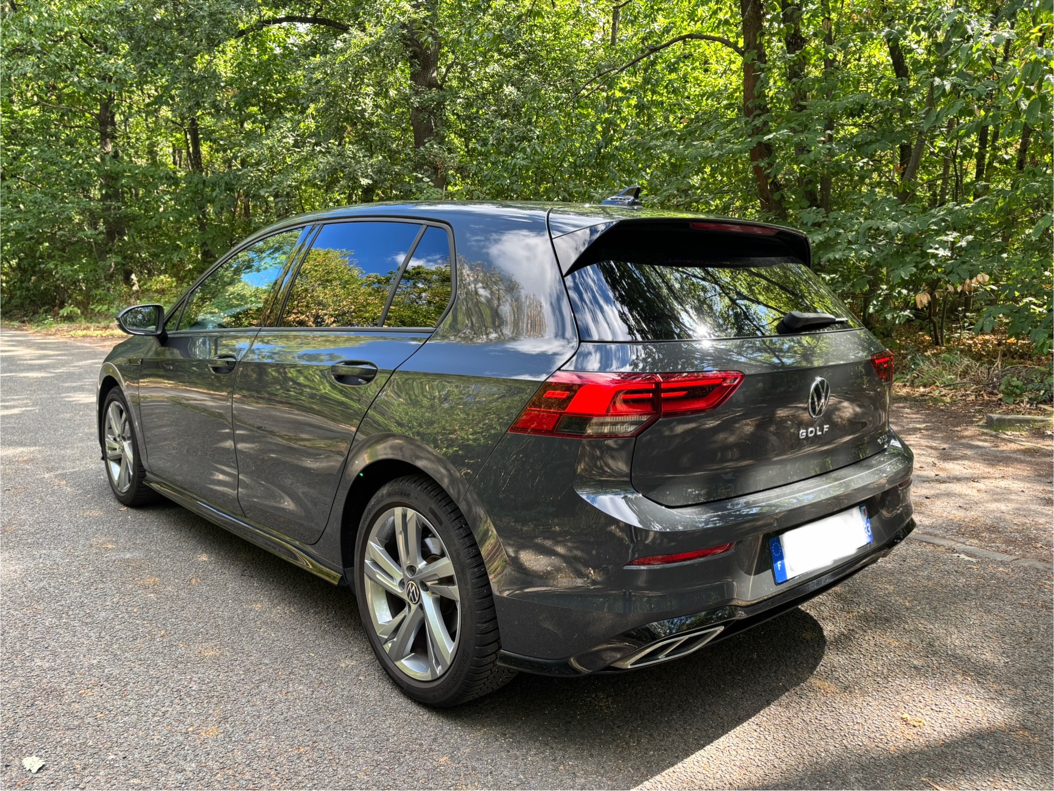 VOLKSWAGEN Golf VIII 1.5 eTSi DSG7 150 R LINE