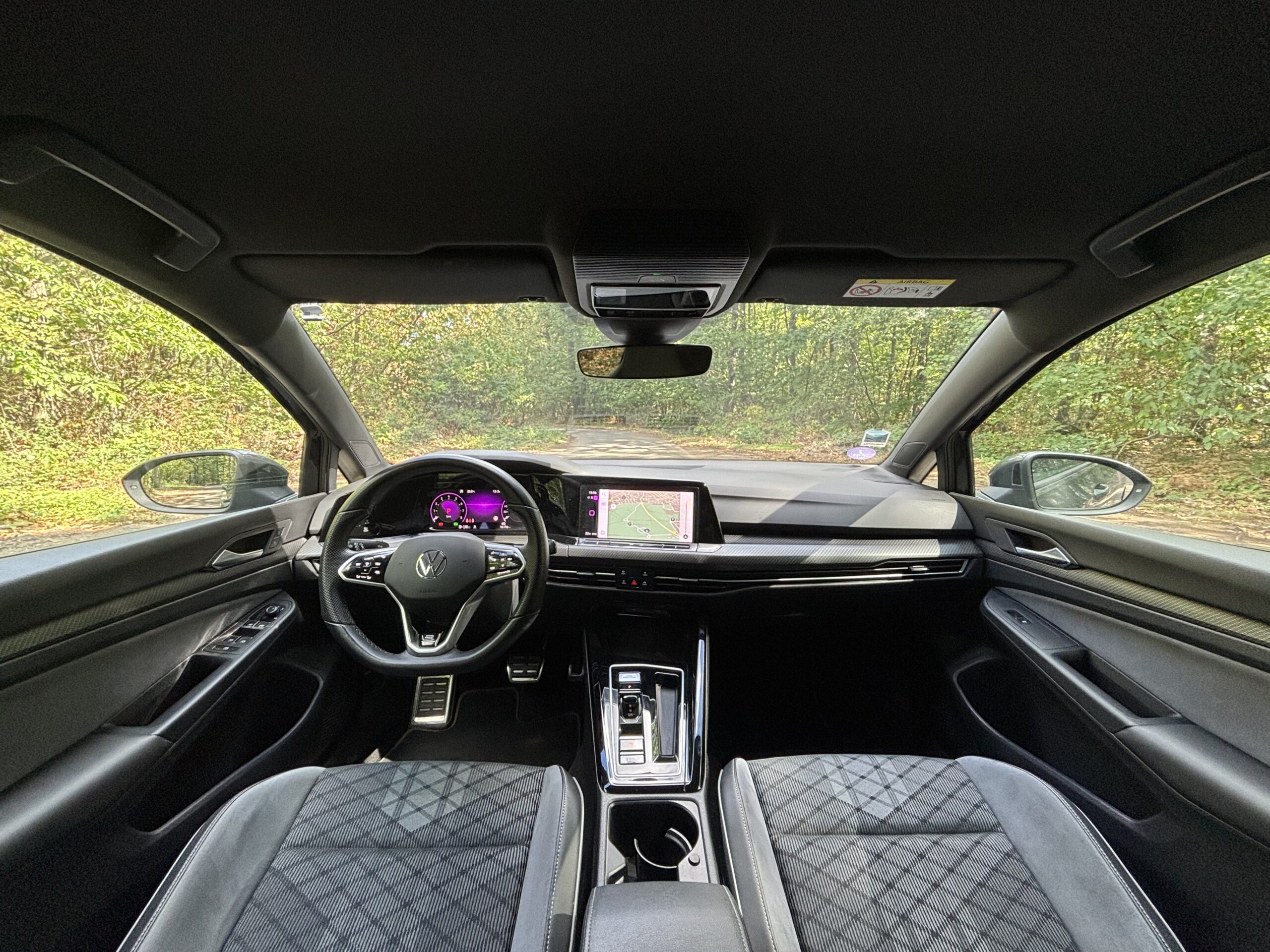 VOLKSWAGEN Golf VIII 1.5 eTSi DSG7 150 R LINE