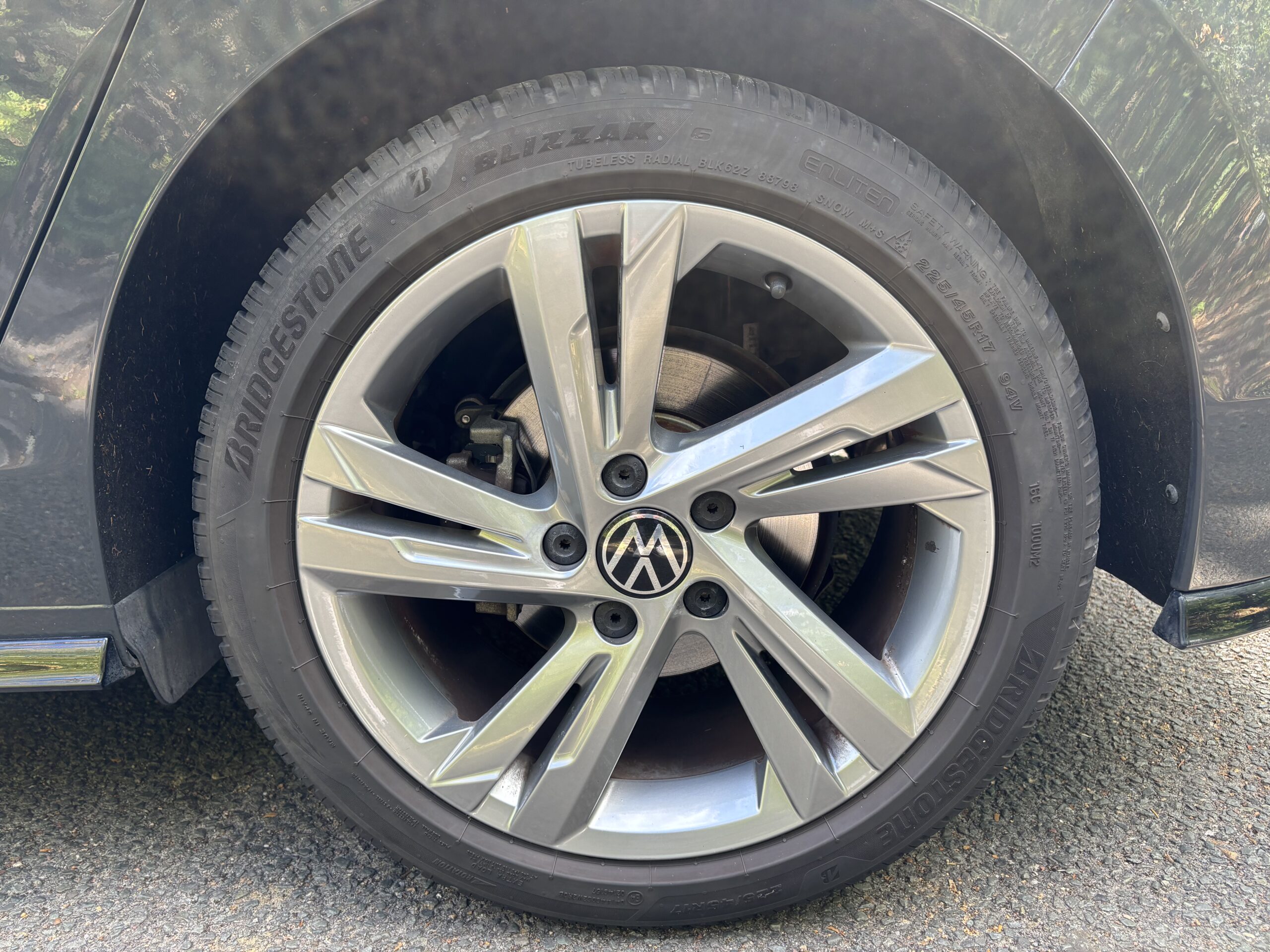 VOLKSWAGEN Golf VIII 1.5 eTSi DSG7 150 R LINE