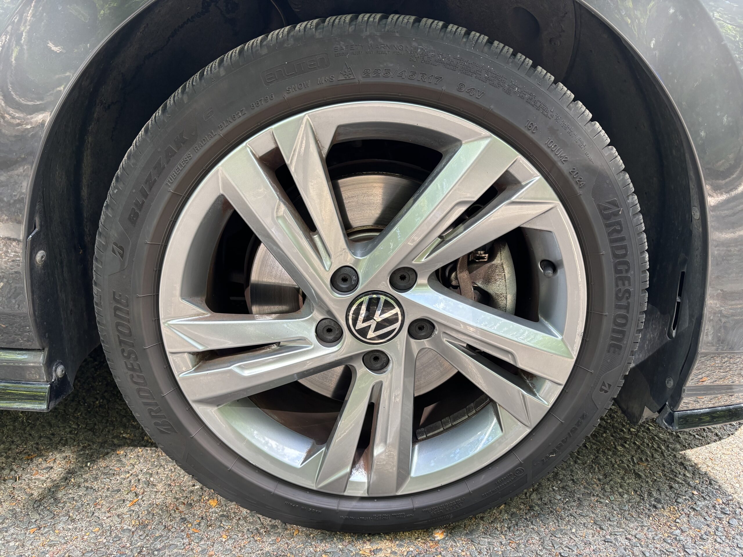 VOLKSWAGEN Golf VIII 1.5 eTSi DSG7 150 R LINE