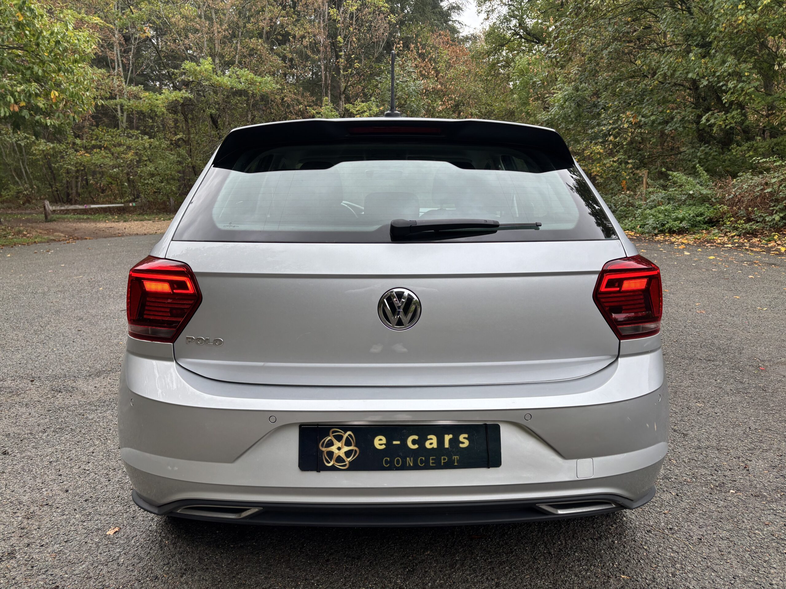 VOLKSWAGEN Polo VI 1.0 TSI DSG7 95 R-line