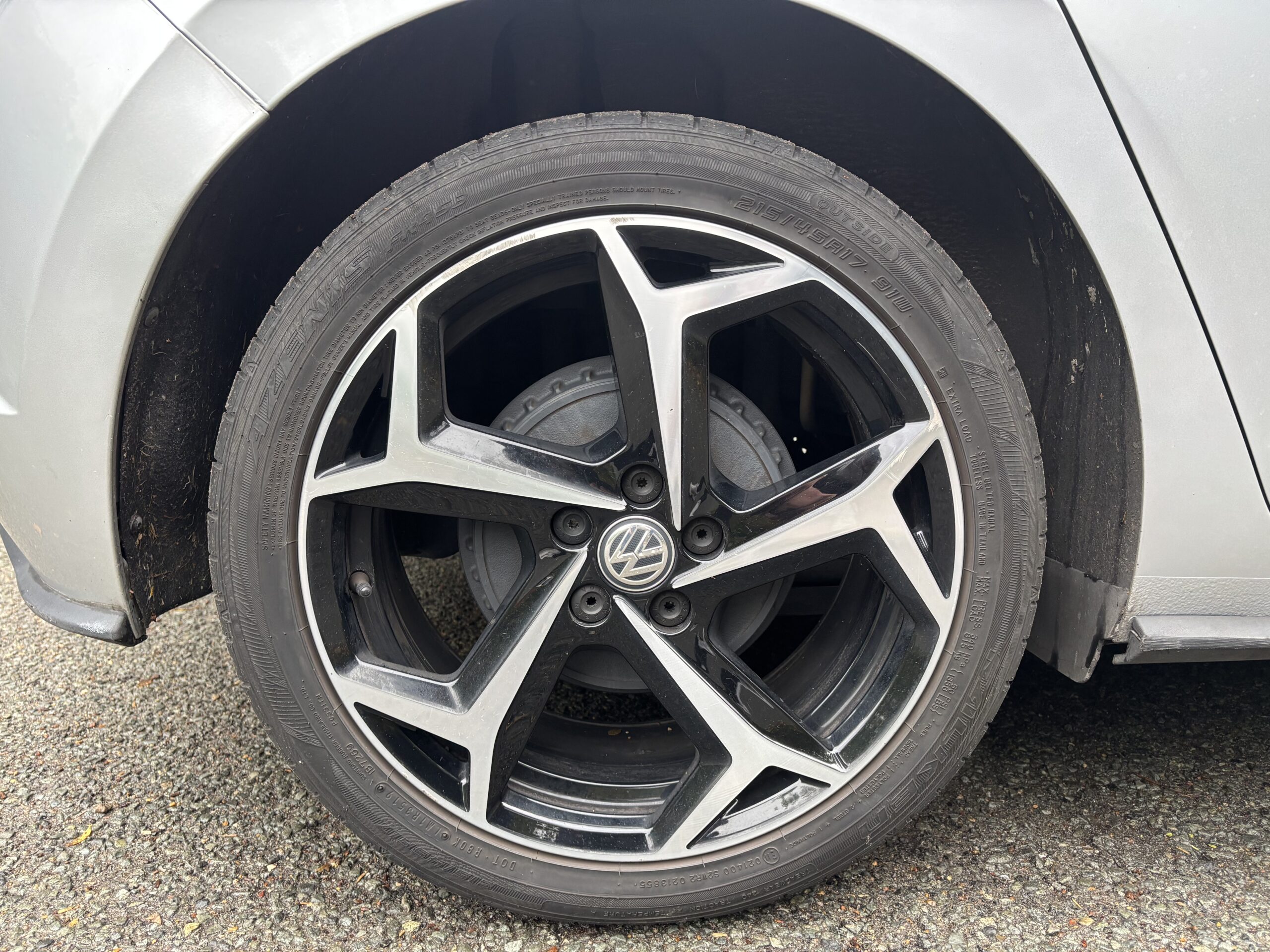 VOLKSWAGEN Polo VI 1.0 TSI DSG7 95 R-line