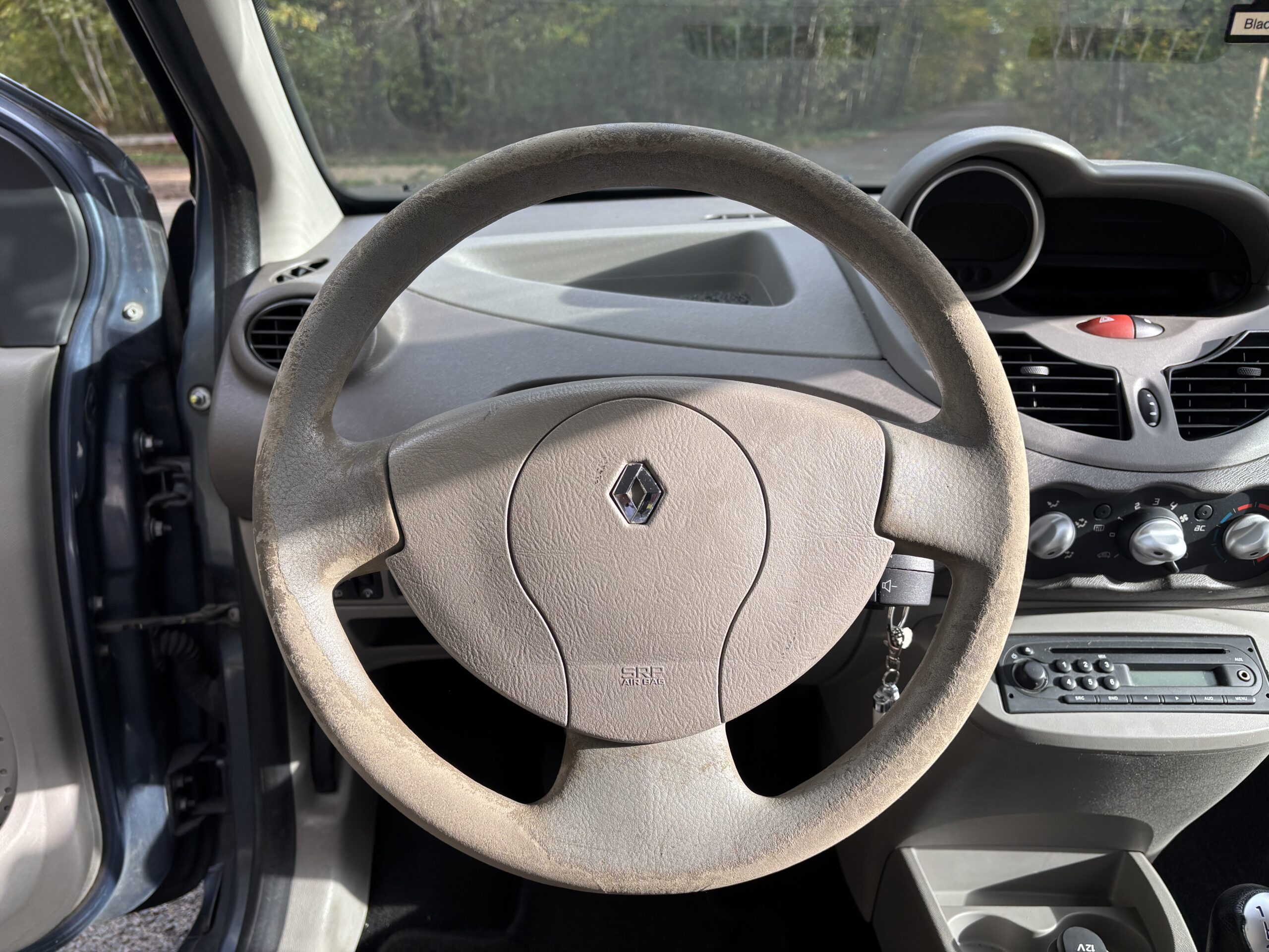 RENAULT Twingo II 1.5 dCi 65 TREND