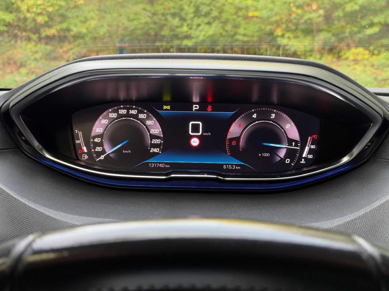 PEUGEOT 3008 Phase 2 1.5 BlueHDi EAT8 130 ACTIVE BUSINESS