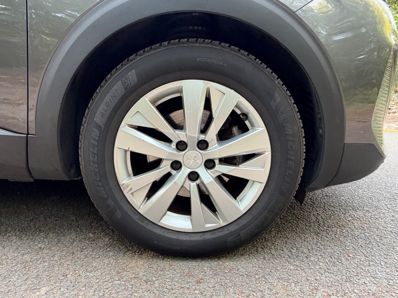 PEUGEOT 3008 Phase 2 1.5 BlueHDi EAT8 130 ACTIVE BUSINESS