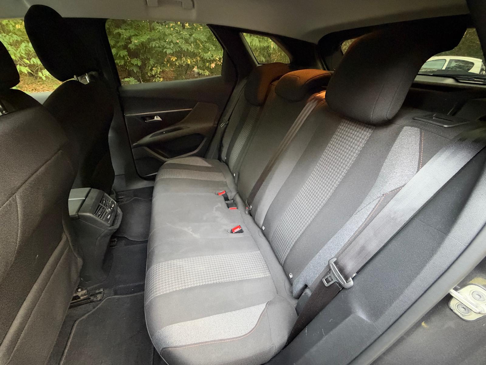 PEUGEOT 3008 Phase 2 1.5 BlueHDi EAT8 130 ACTIVE BUSINESS