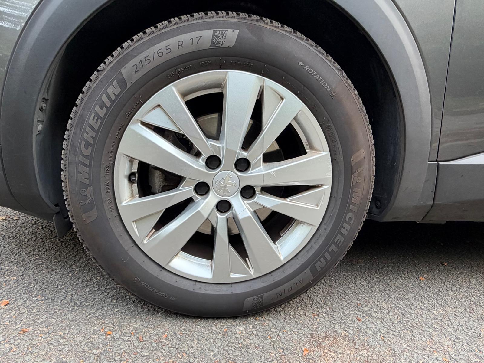 PEUGEOT 3008 Phase 2 1.5 BlueHDi EAT8 130 ACTIVE BUSINESS