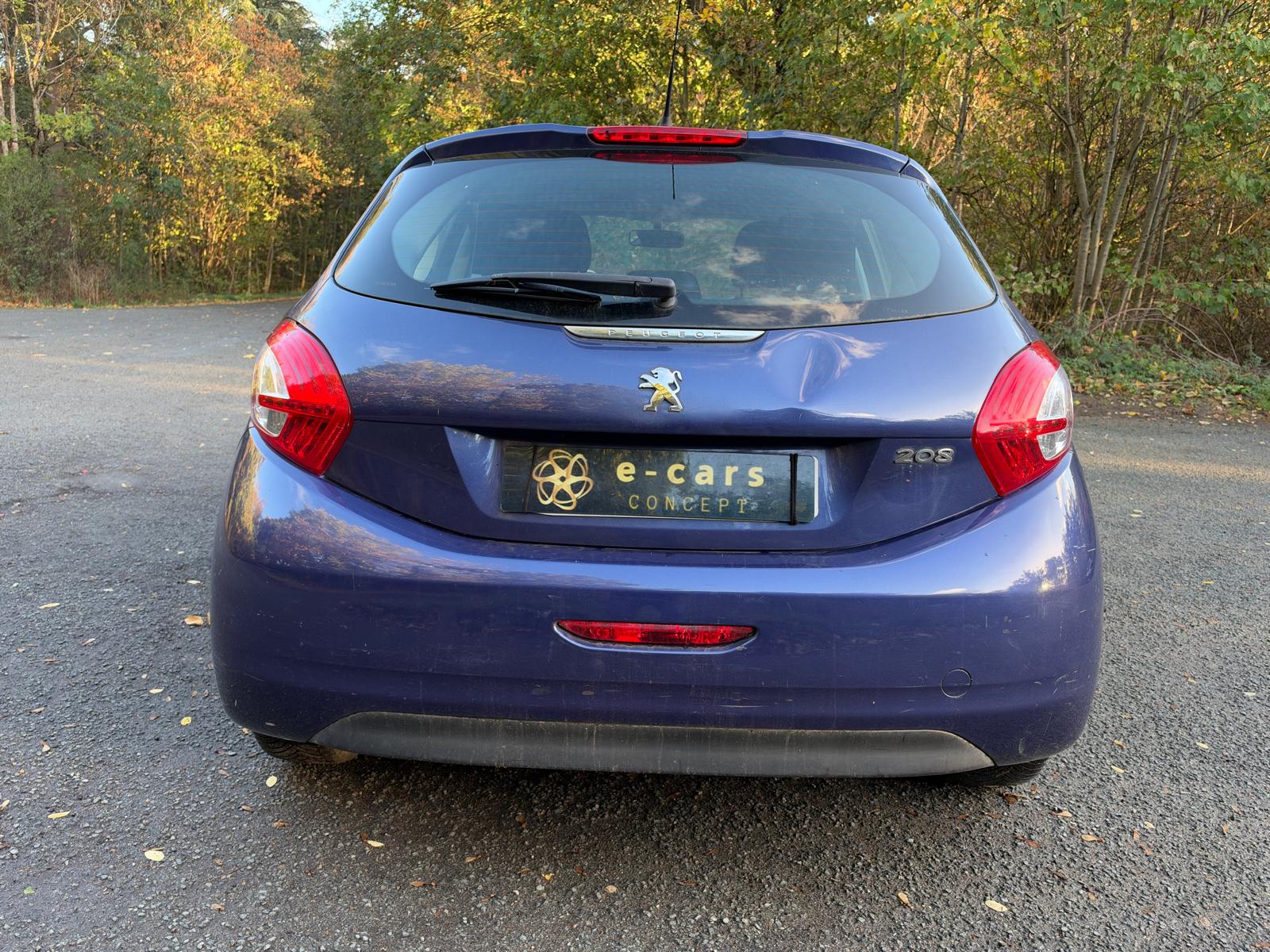 PEUGEOT 208 1.2 VTi 12V 82
