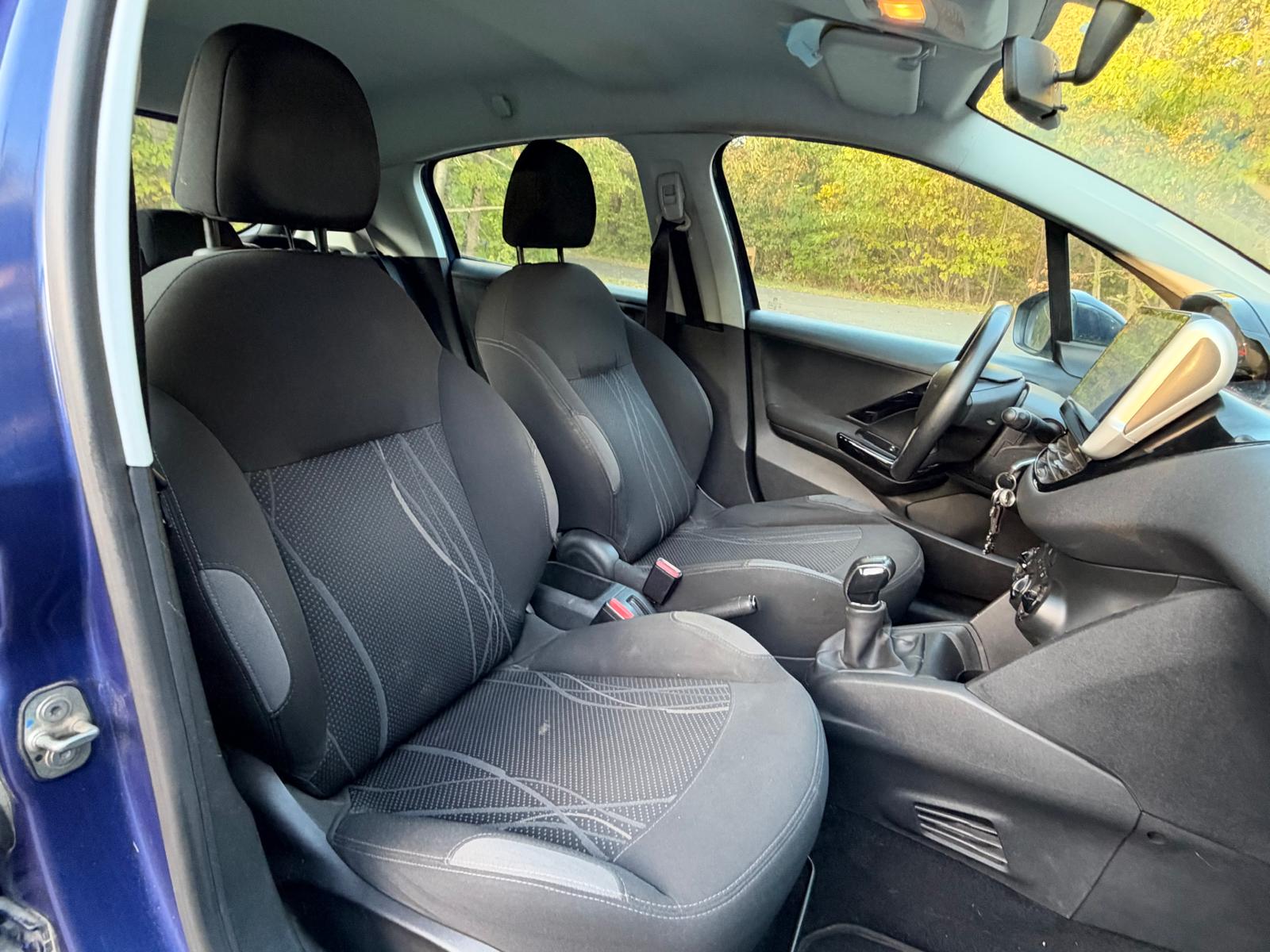 PEUGEOT 208 1.2 VTi 12V 82