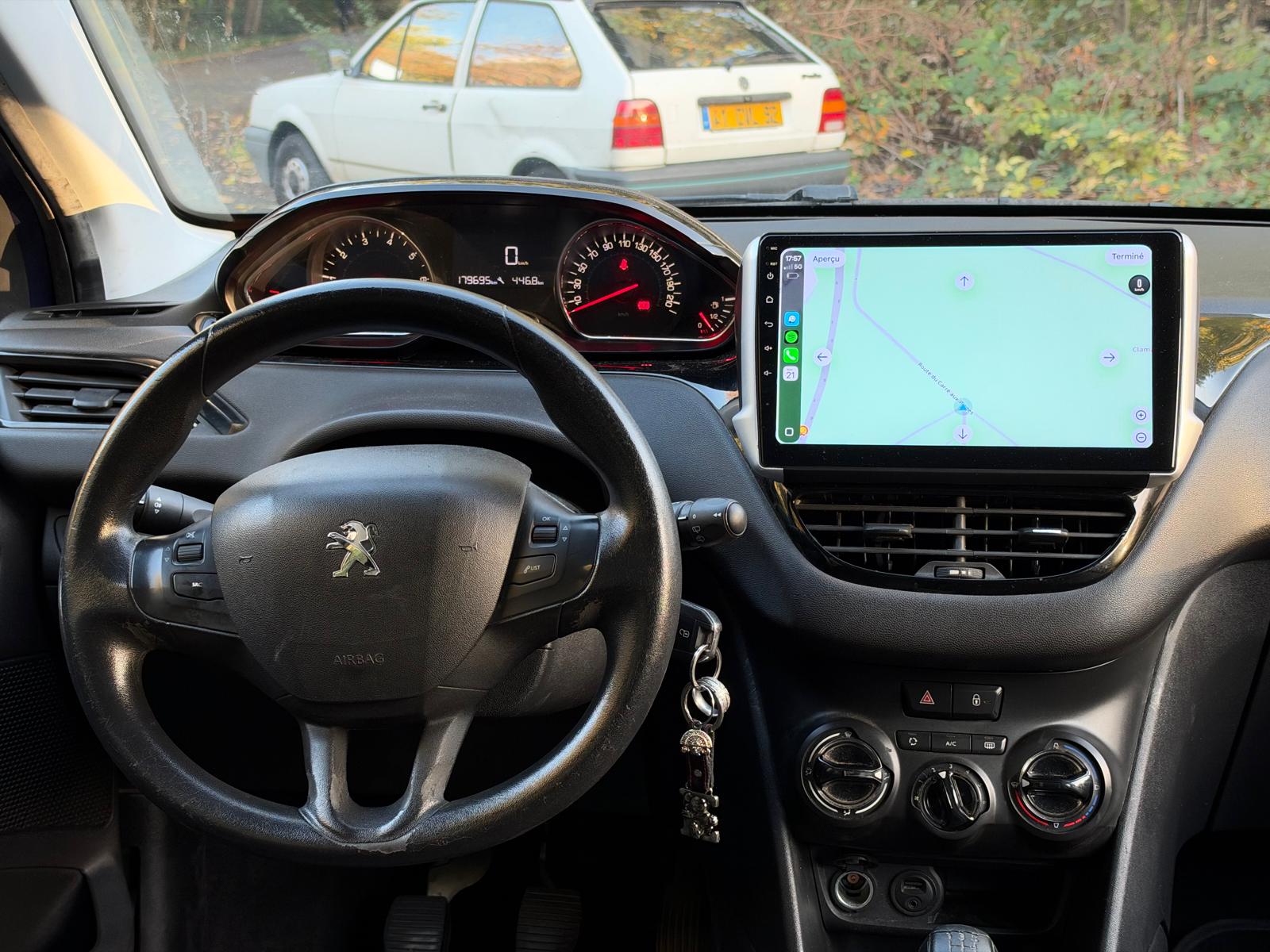 PEUGEOT 208 1.2 VTi 12V 82