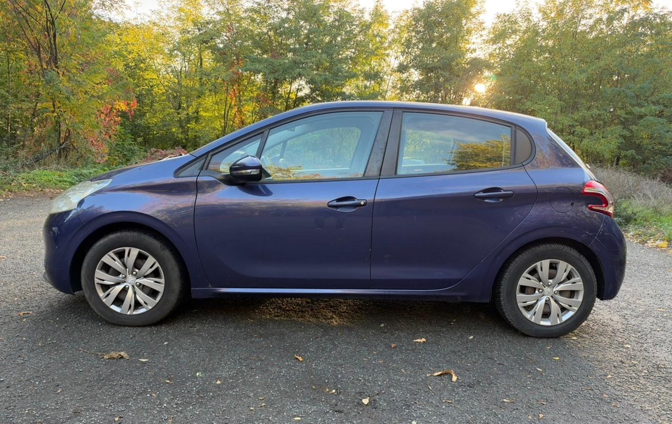 PEUGEOT 208 1.2 VTi 12V 82