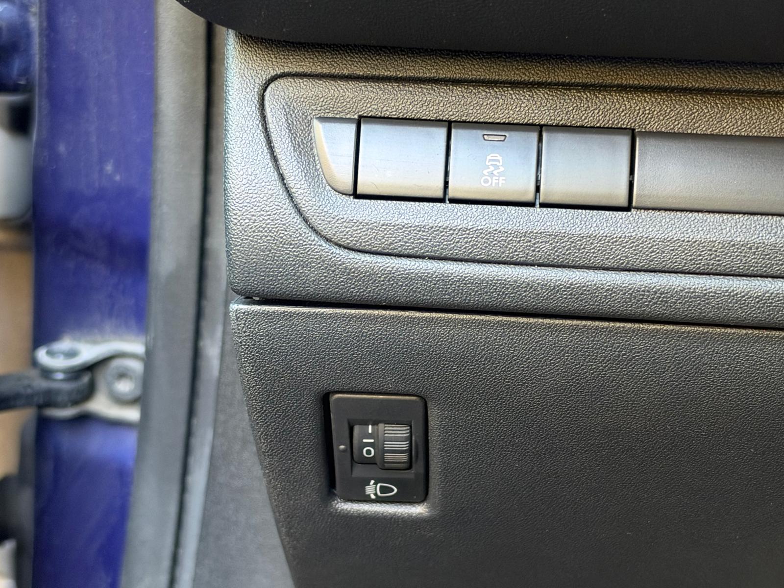 PEUGEOT 208 1.2 VTi 12V 82