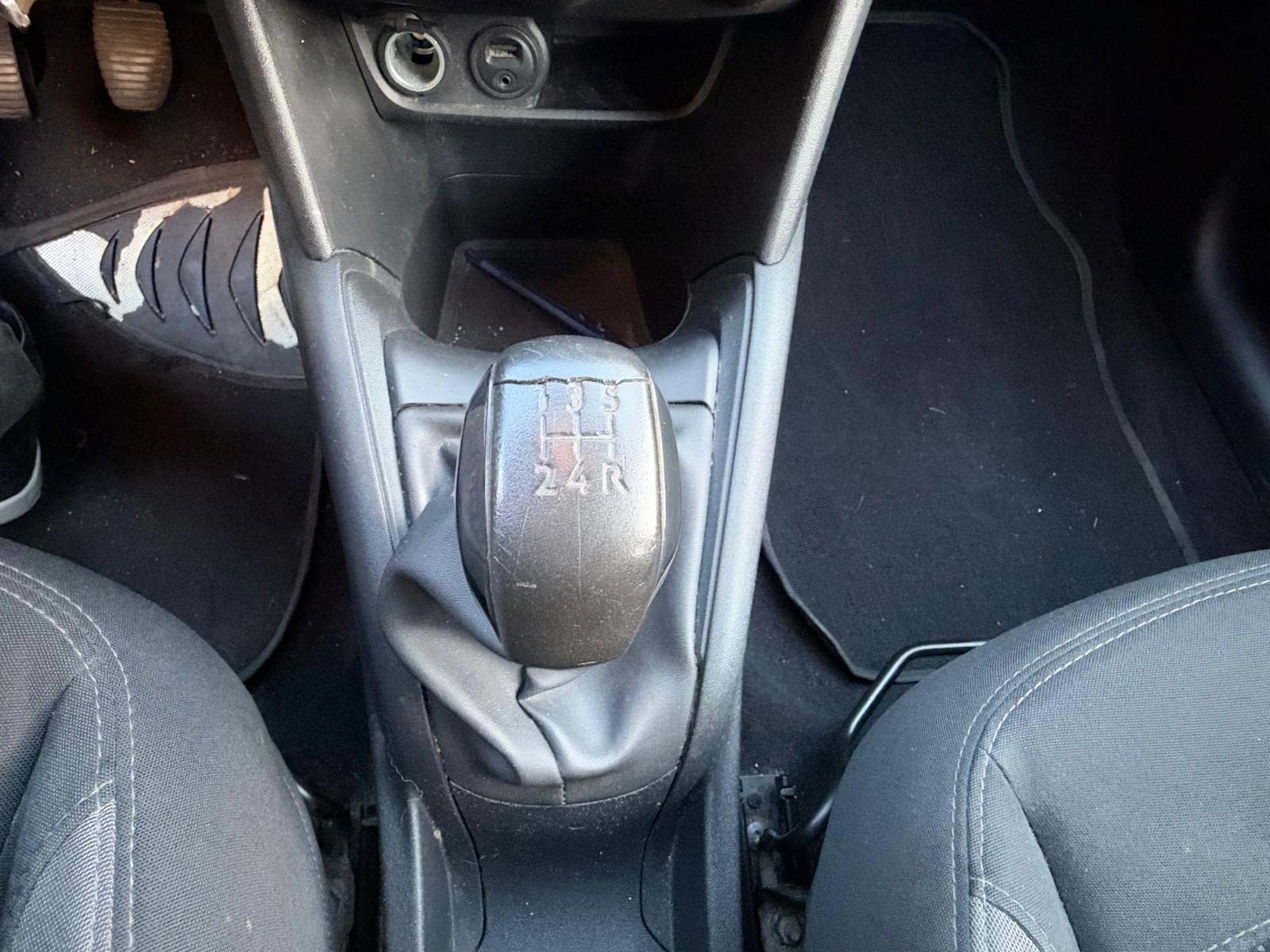 PEUGEOT 208 1.2 VTi 12V 82