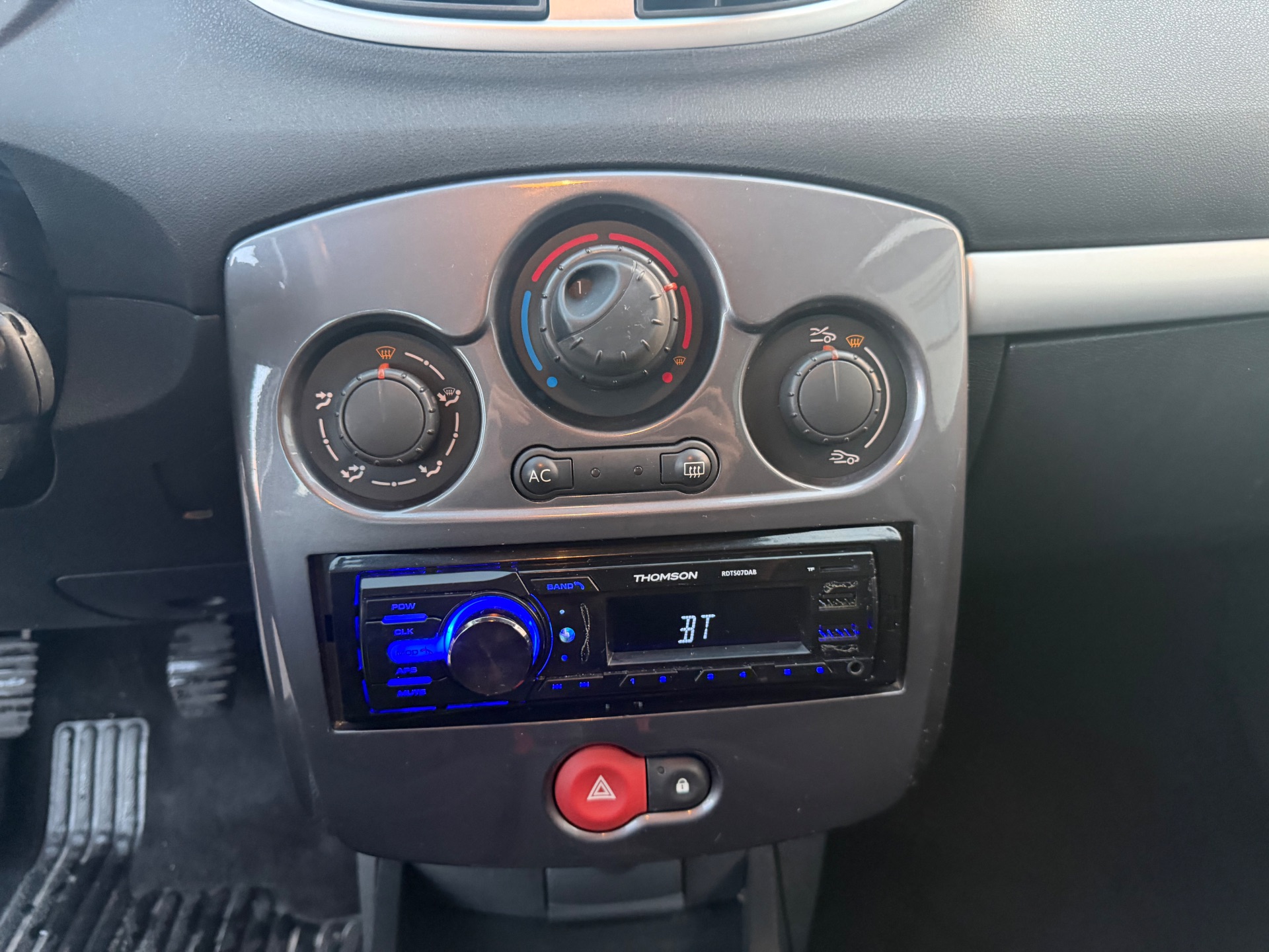 Renault Clio III 1.2 75ch