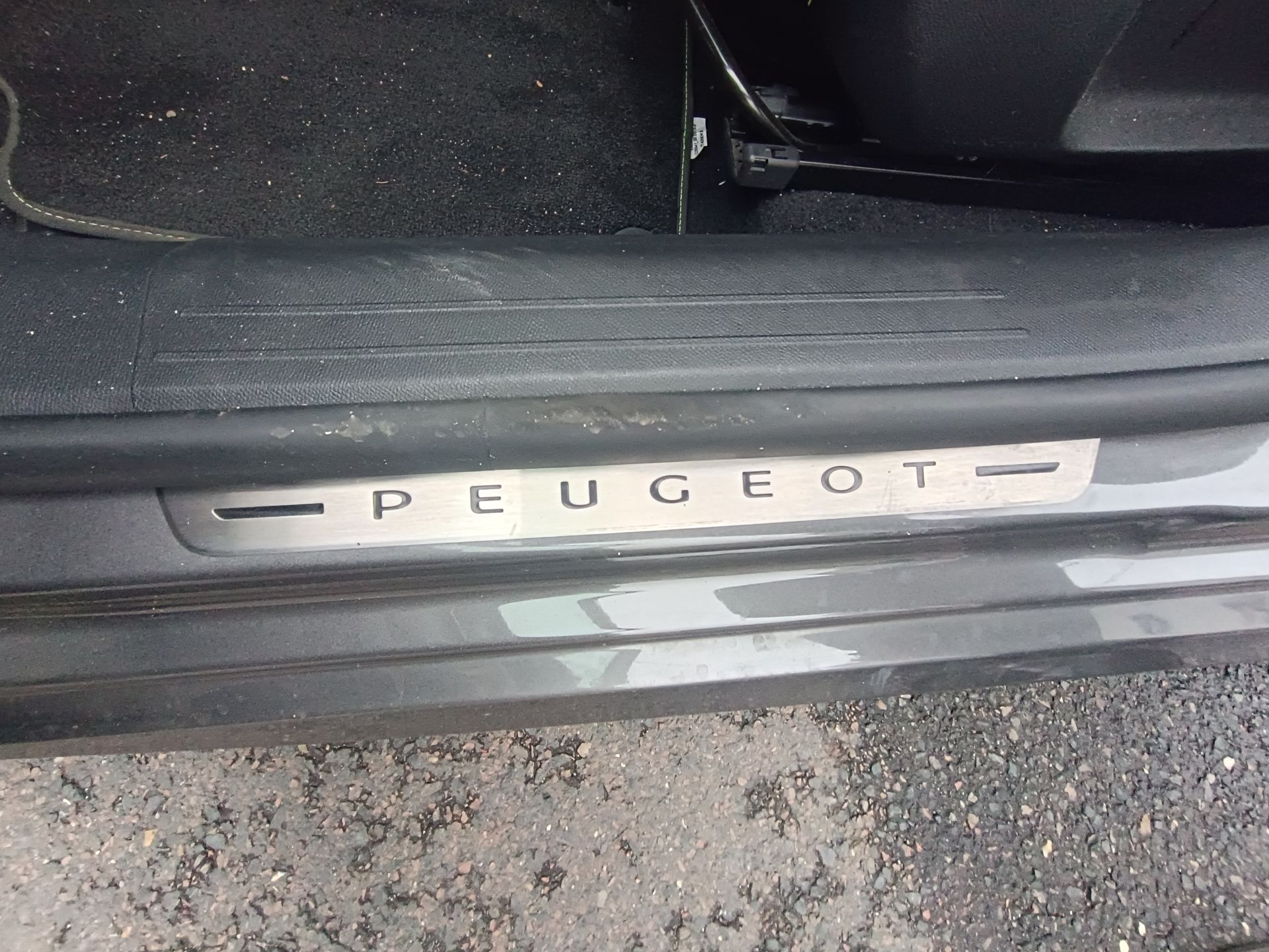 Peugeot 208 1.2 100ch GT LINE