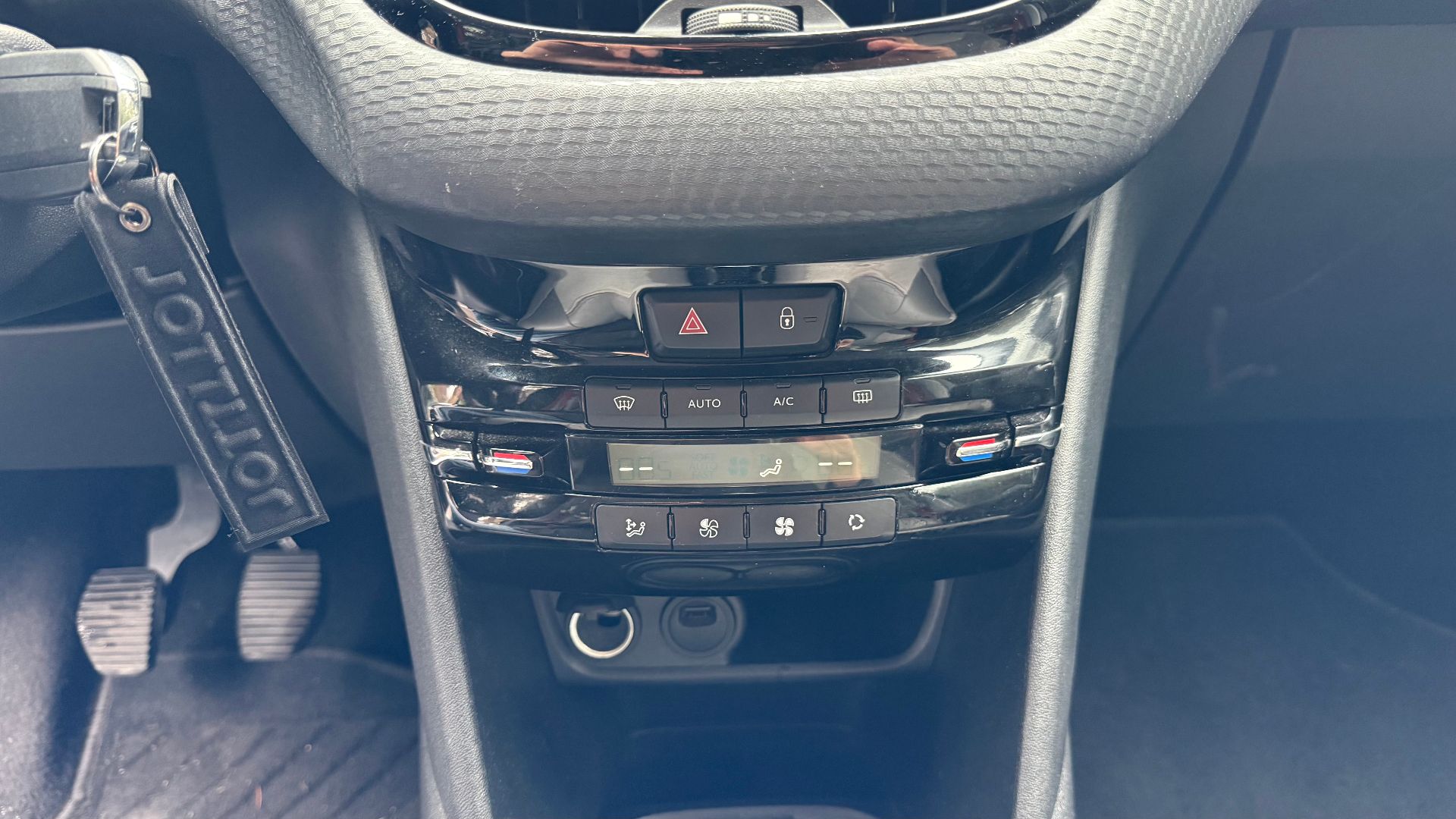 Peugeot 208 1.2 puretech Allure