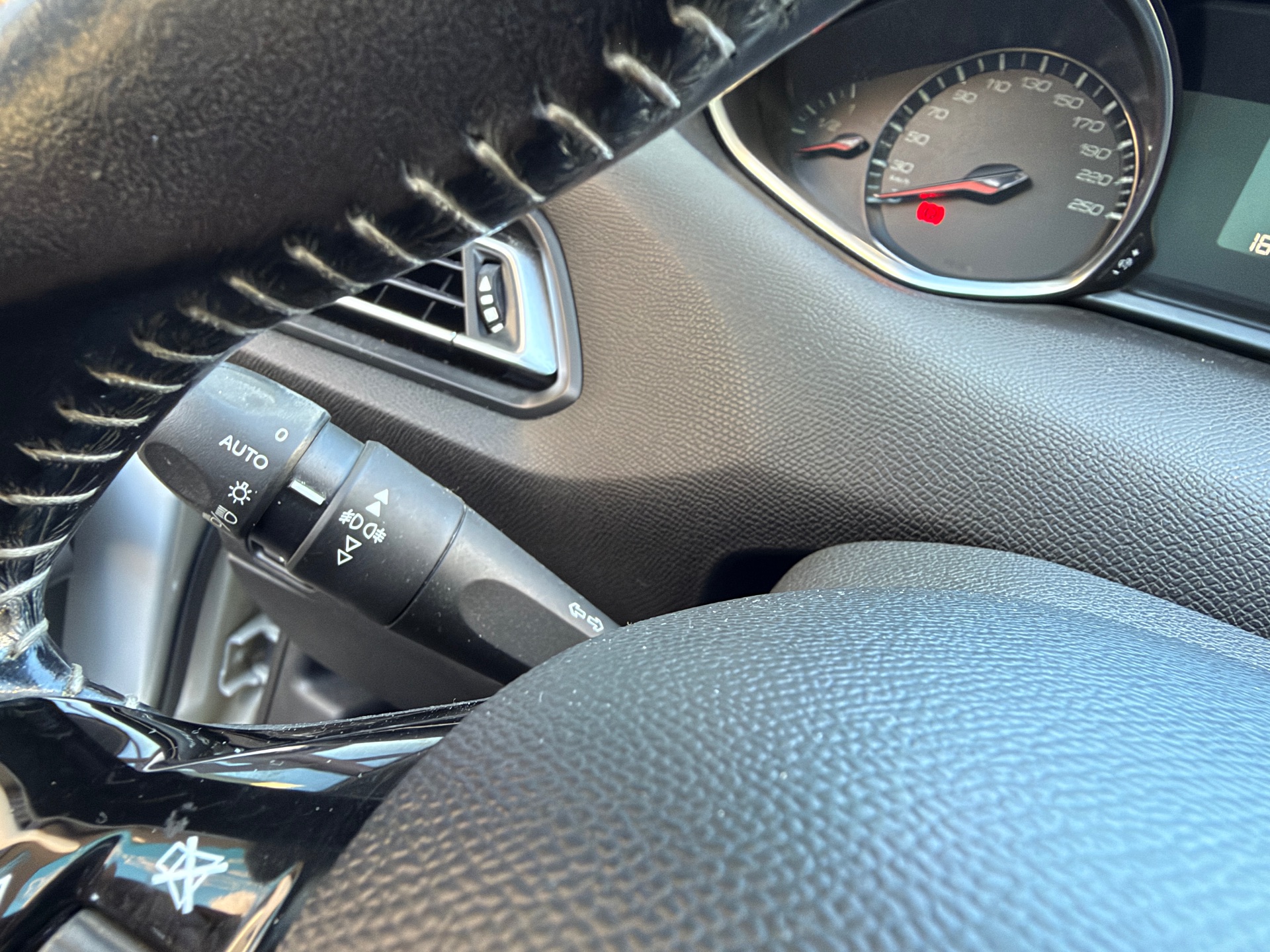 Peugeot 308 SW 2.0 BlueHDI 150ch “Allure Business”