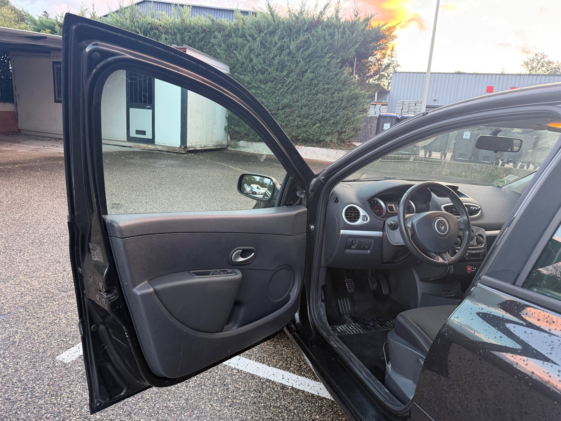Renault Clio III 1.2 75ch