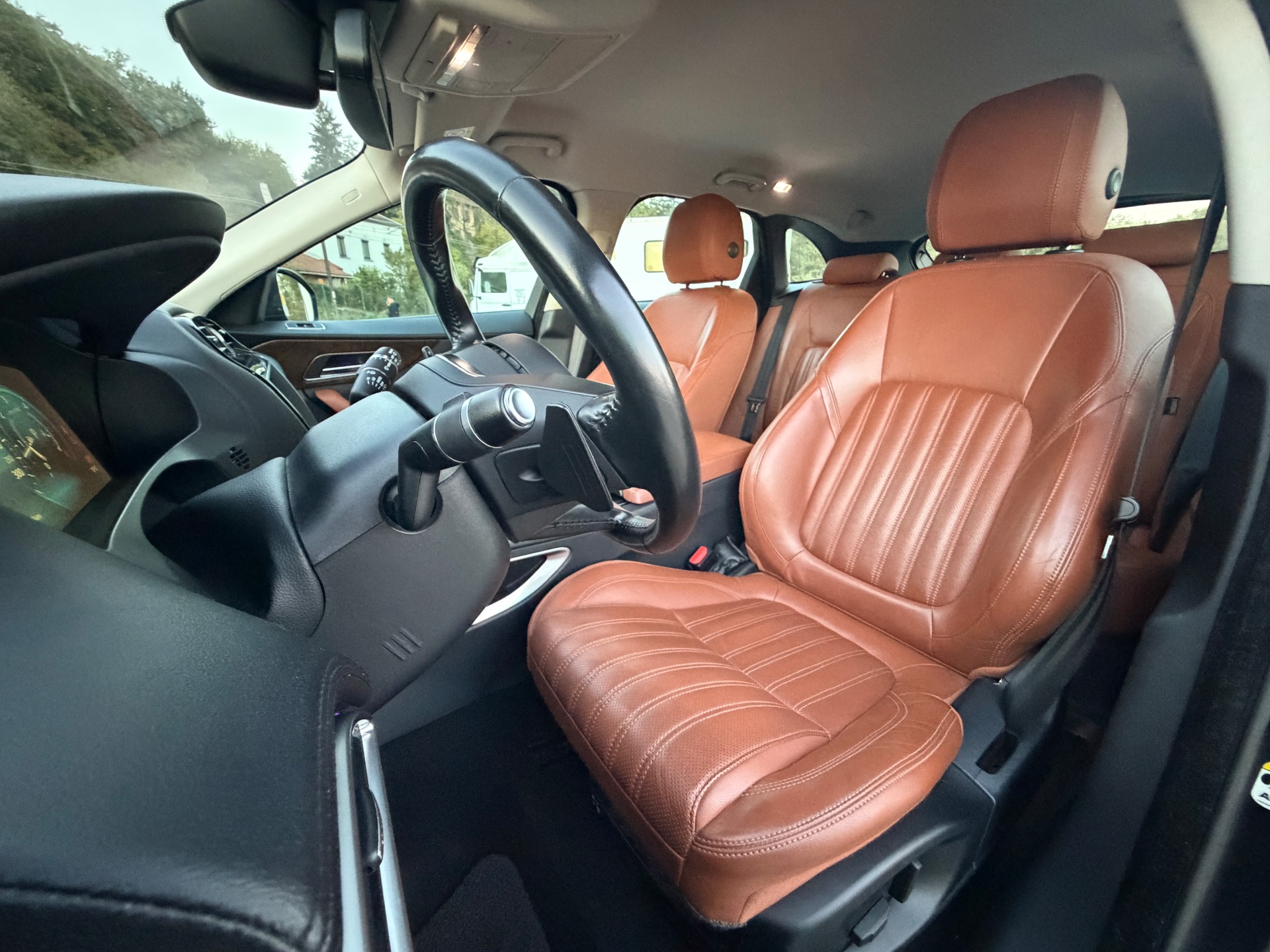 Jaguar F-Pace 2.0 D 180ch Portfolio 4X4