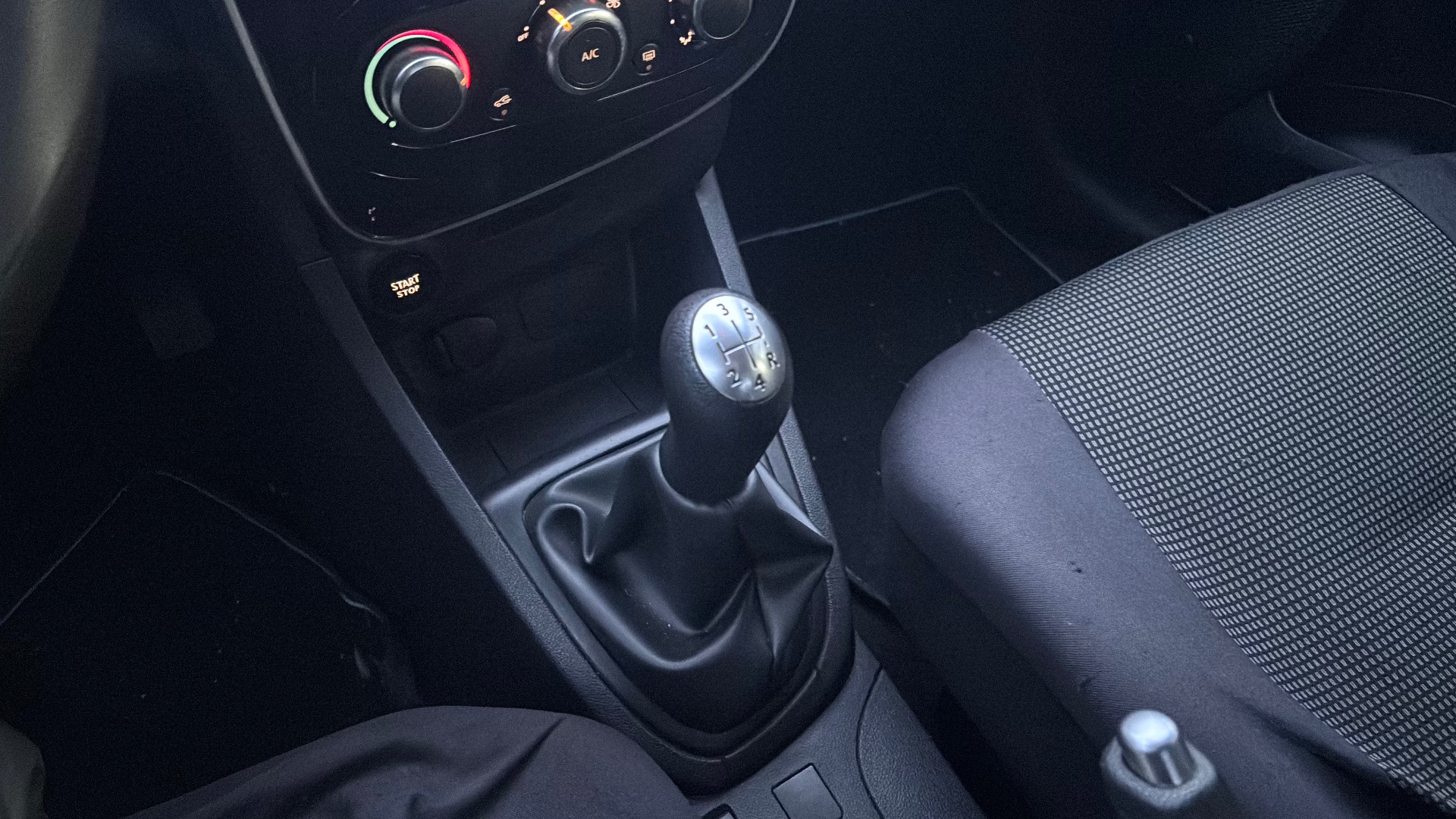 Renault Clio 1L5 DCI 75ch BUISNESS