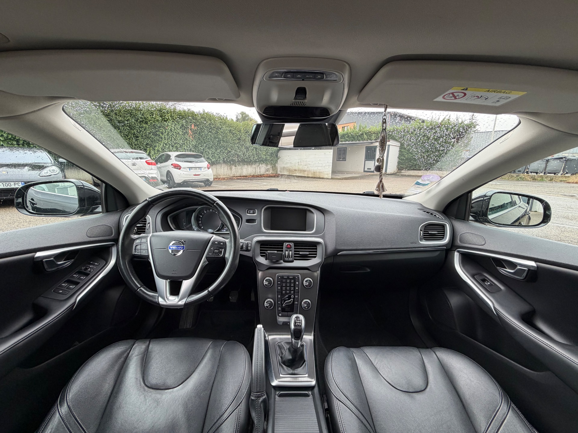 Volvo V40 1.6 122ch MOMENTUM