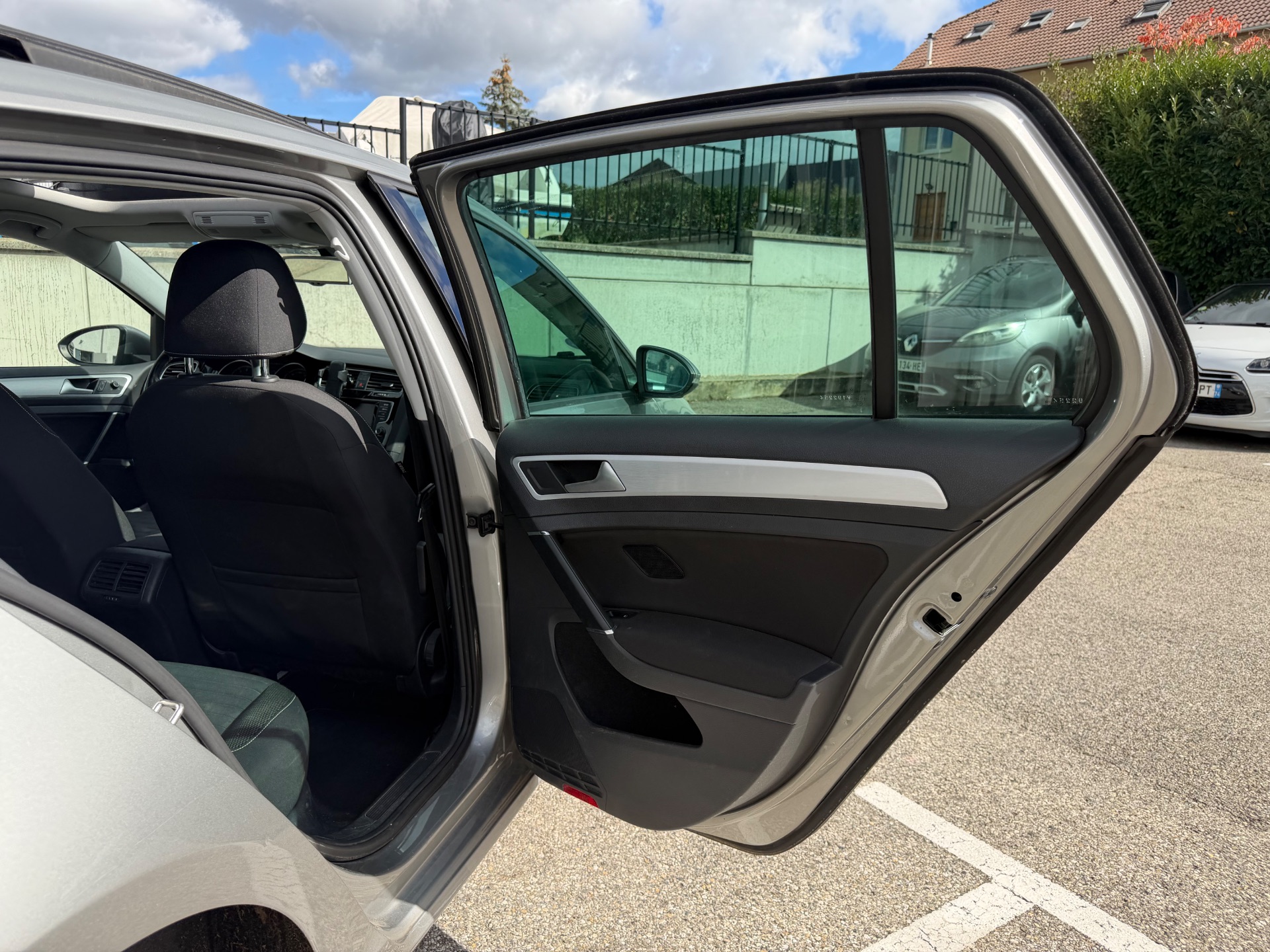 Volkswagen Golf 1.2 TSI 105ch CUP 4 pneus neige sur jantes