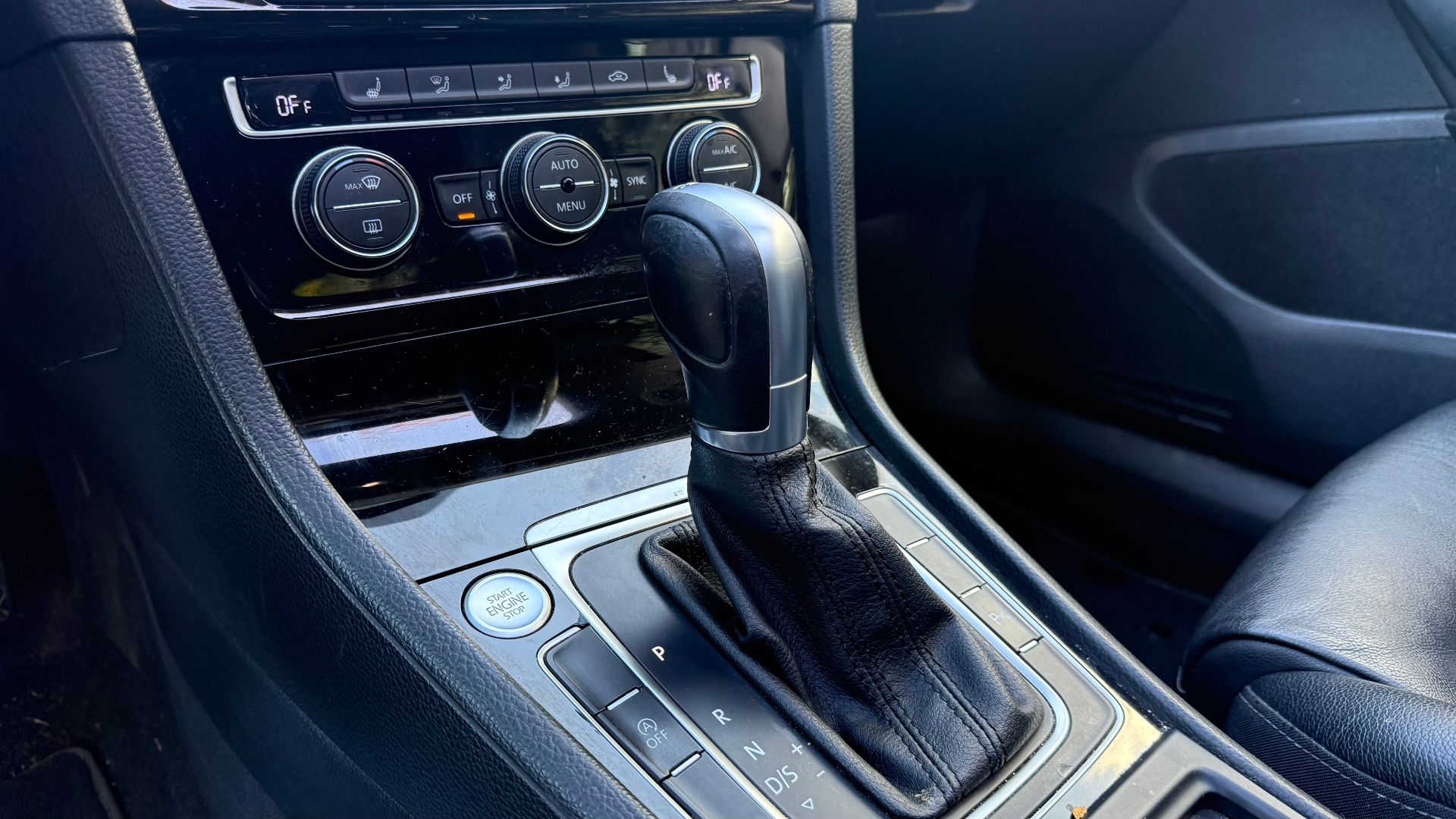 Volkswagen GOLF 7 1.4 TSI 150ch Carat Exclusive