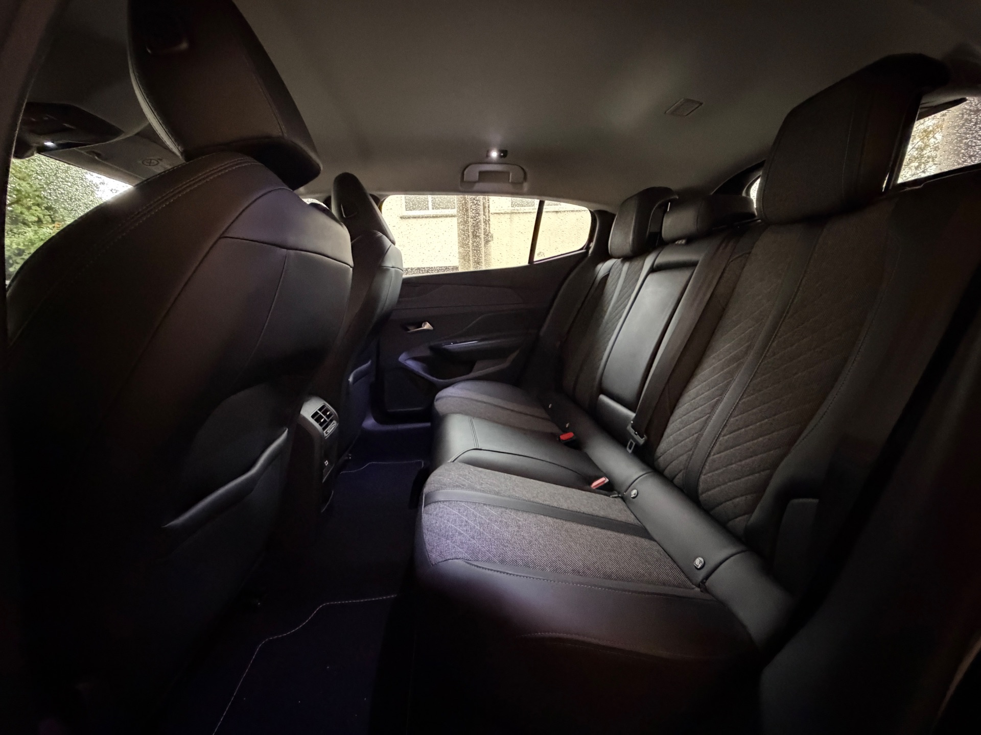 Peugeot 408 1.2 THP Puretech 130ch “Allure Pack”