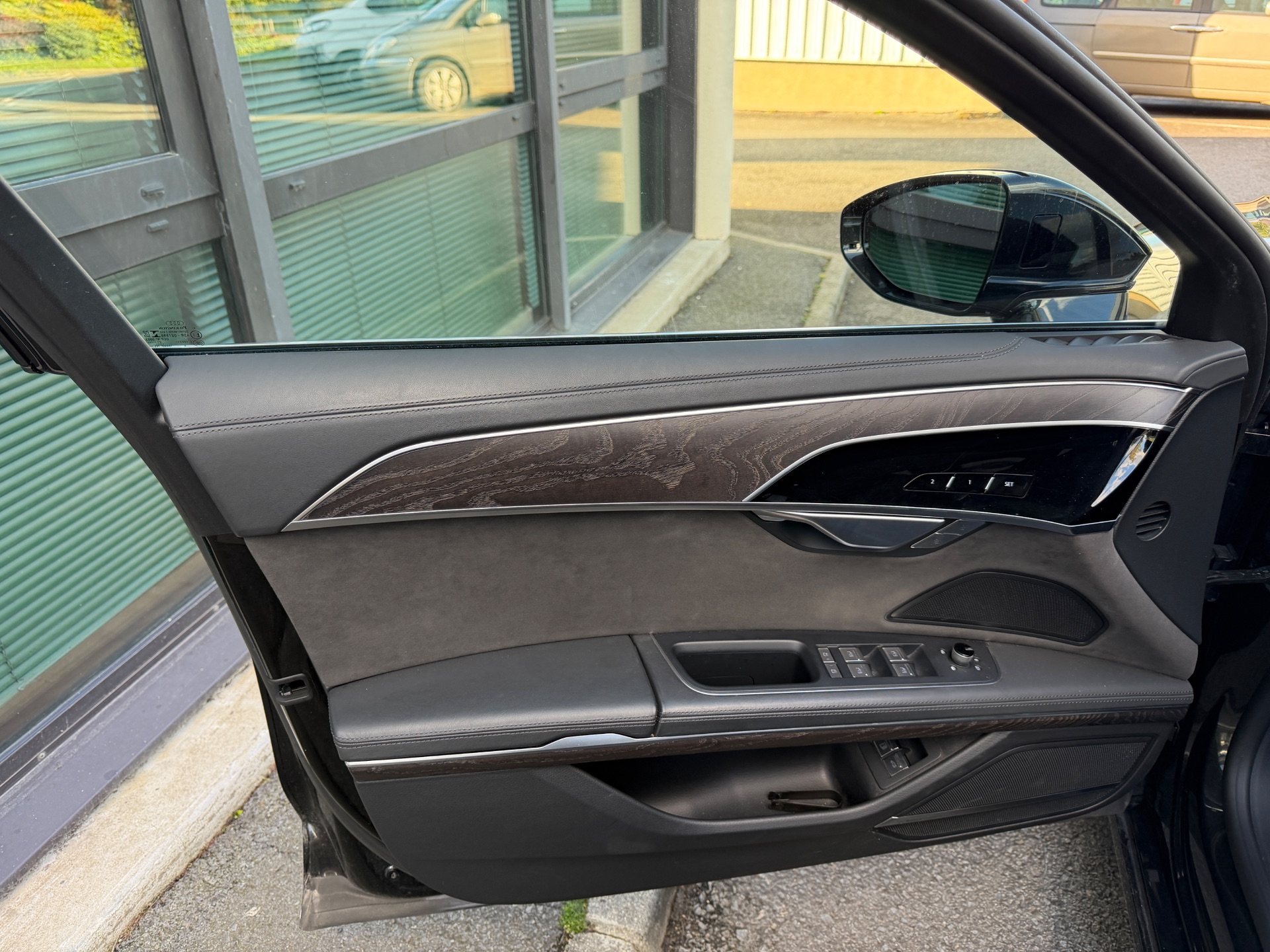 Audi A8 60 TFSI 462ch “Avus Extended”
