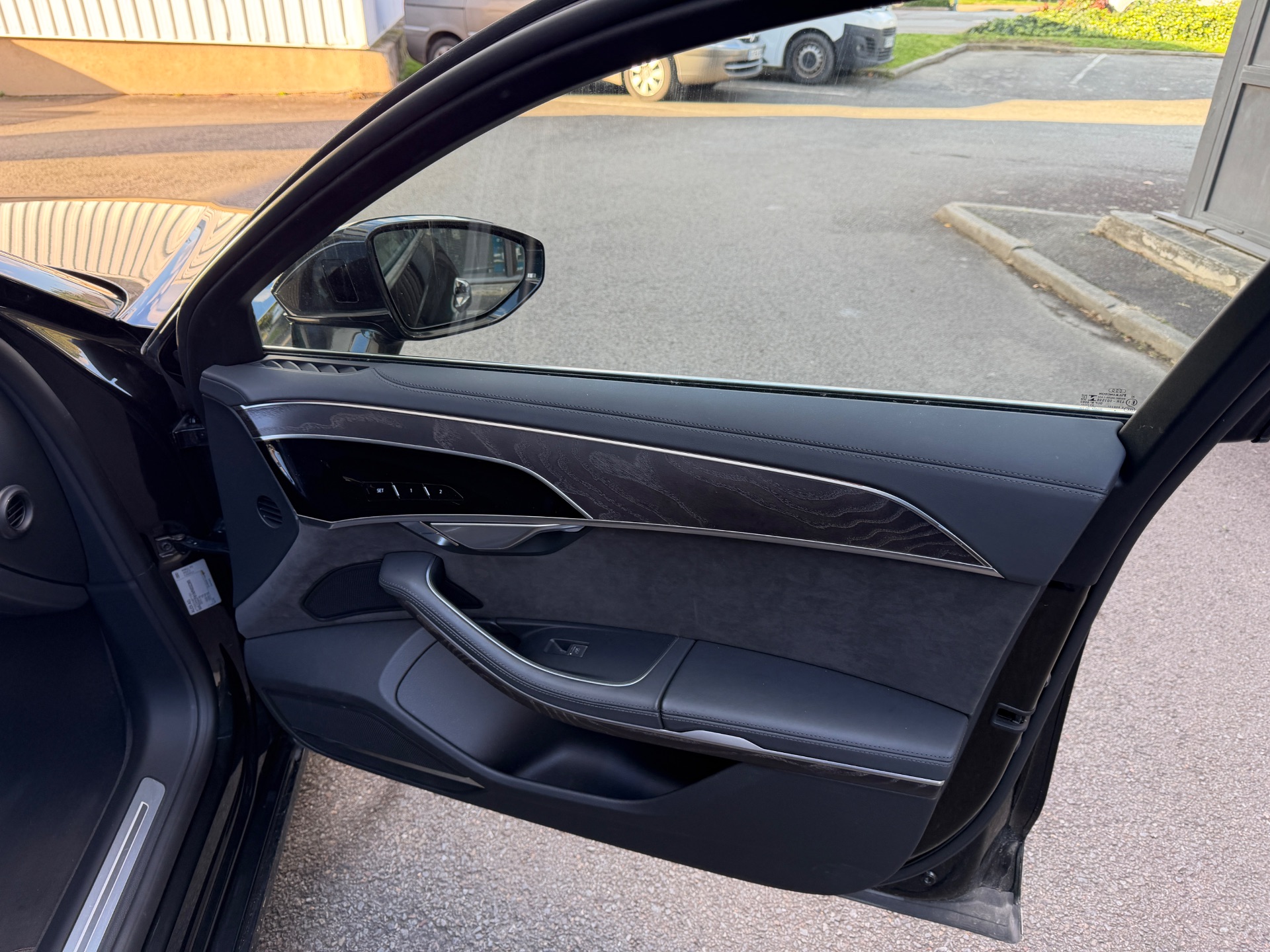 Audi A8 60 TFSI 462ch “Avus Extended”