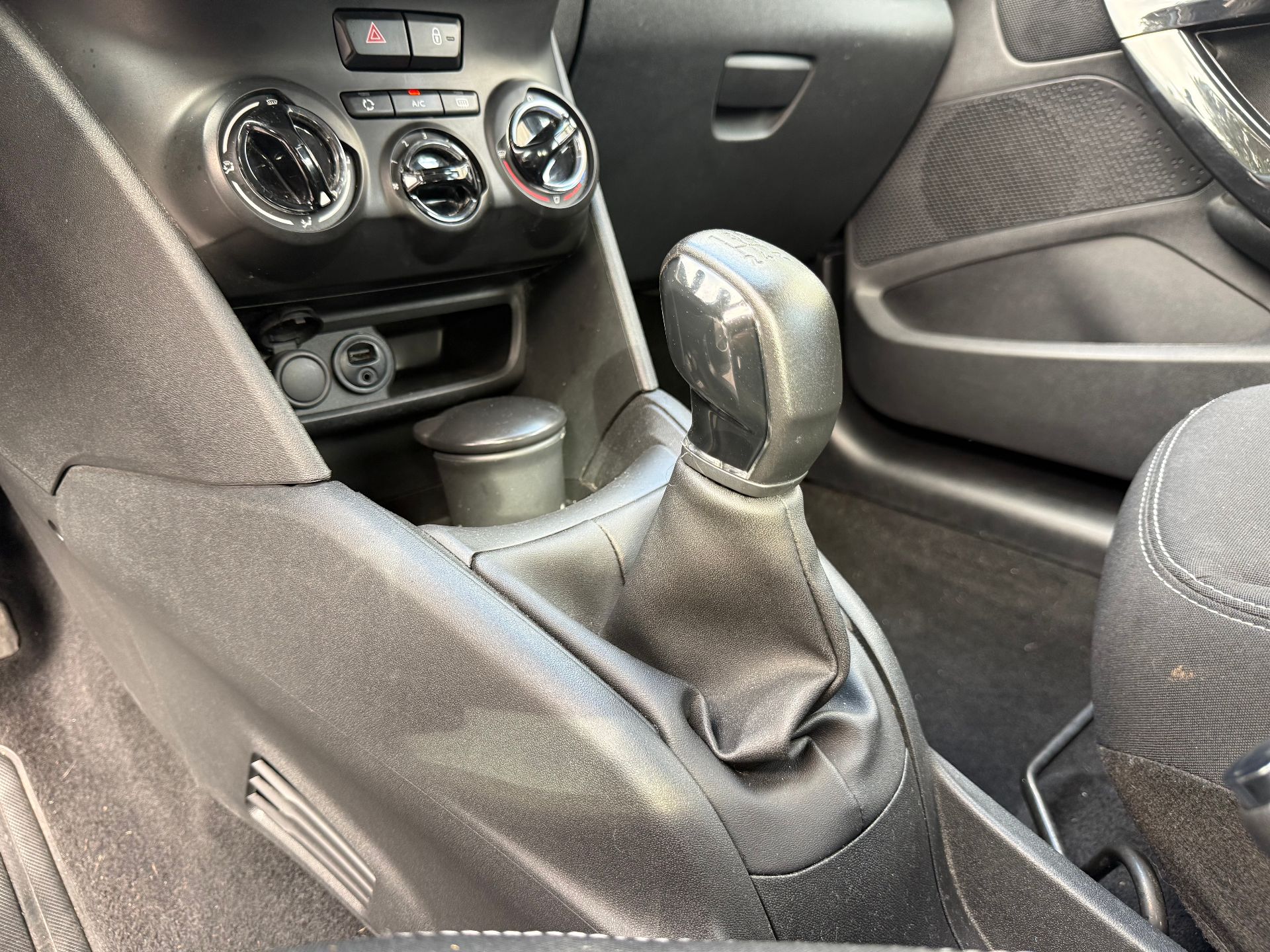 Peugeot 208 1.2 68ch