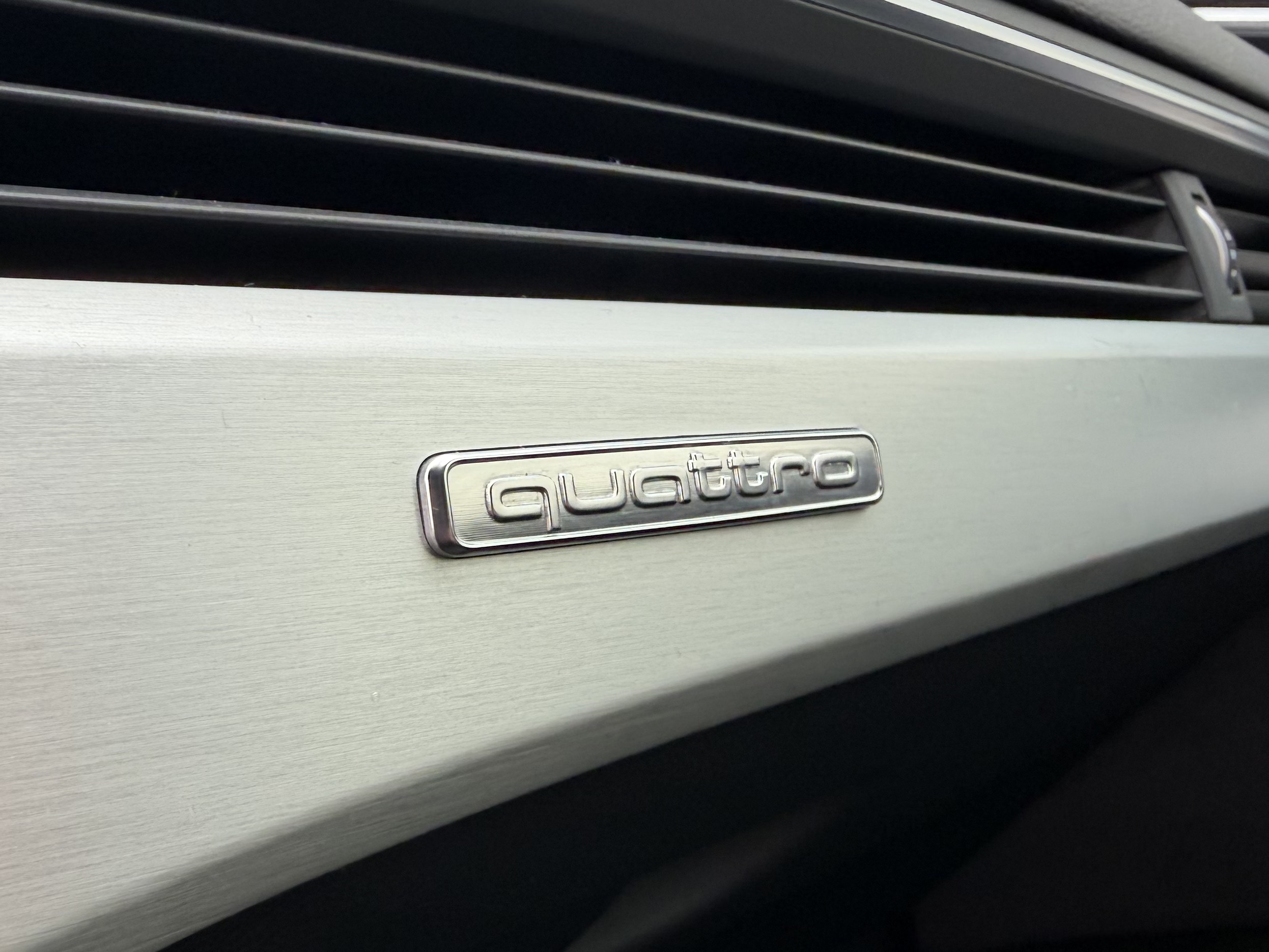 Audi A4 40 TFSI 204ch QUATTRO S-LINE S-TRONIC