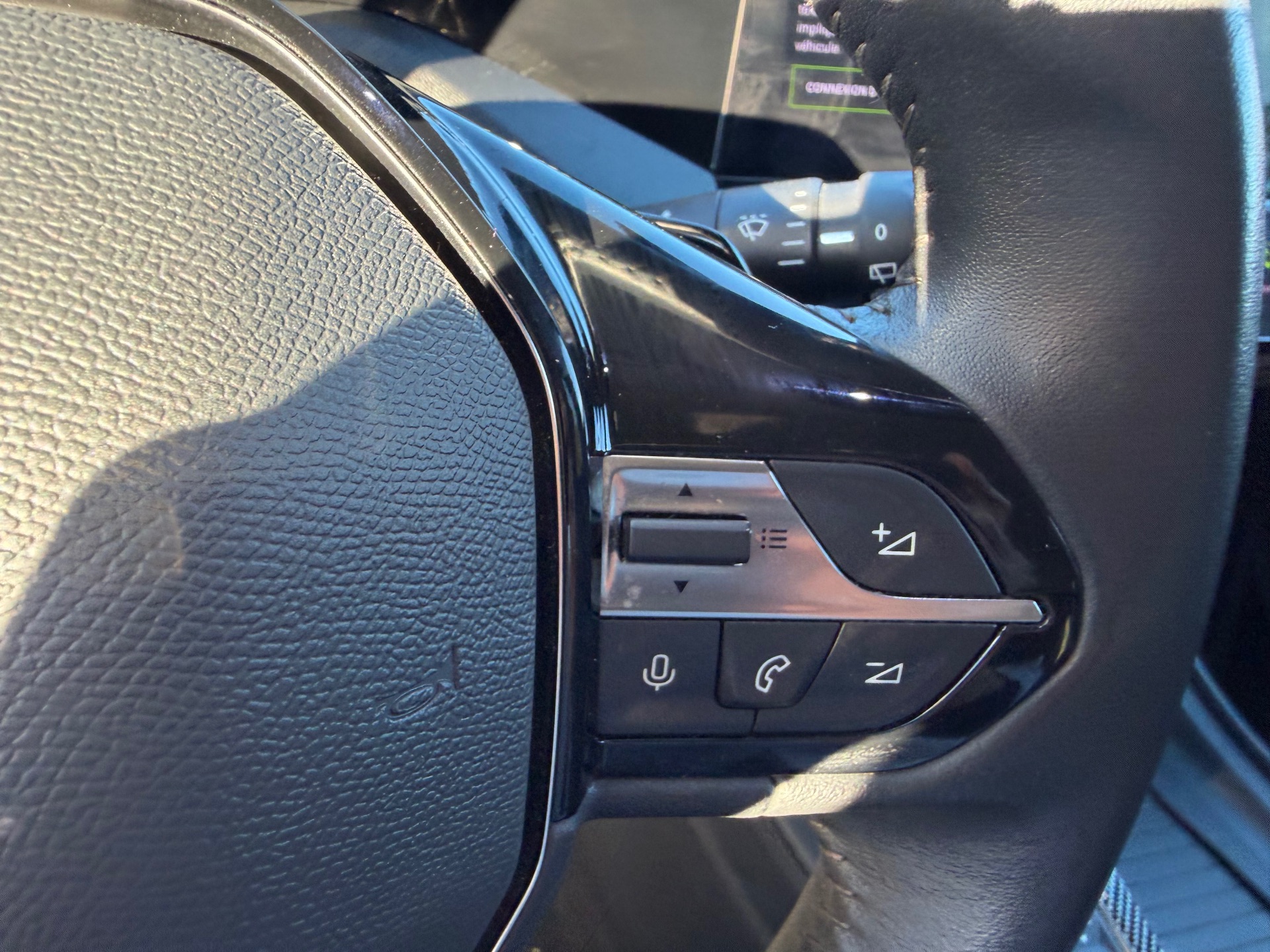 Peugeot 308 1.5 BLUEHDI 130ch allure pack