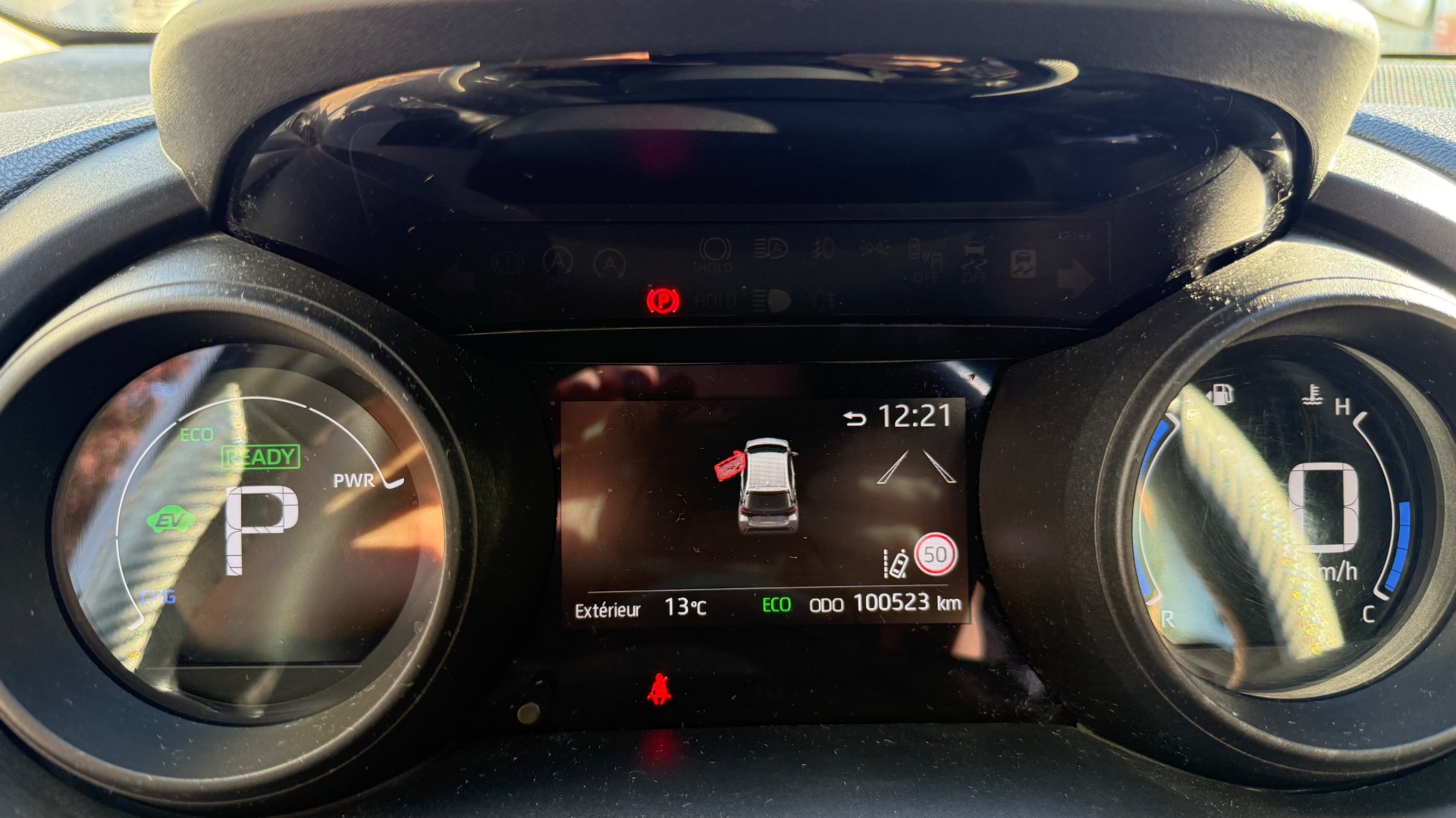 Toyota Yaris hybrid 136ch Design