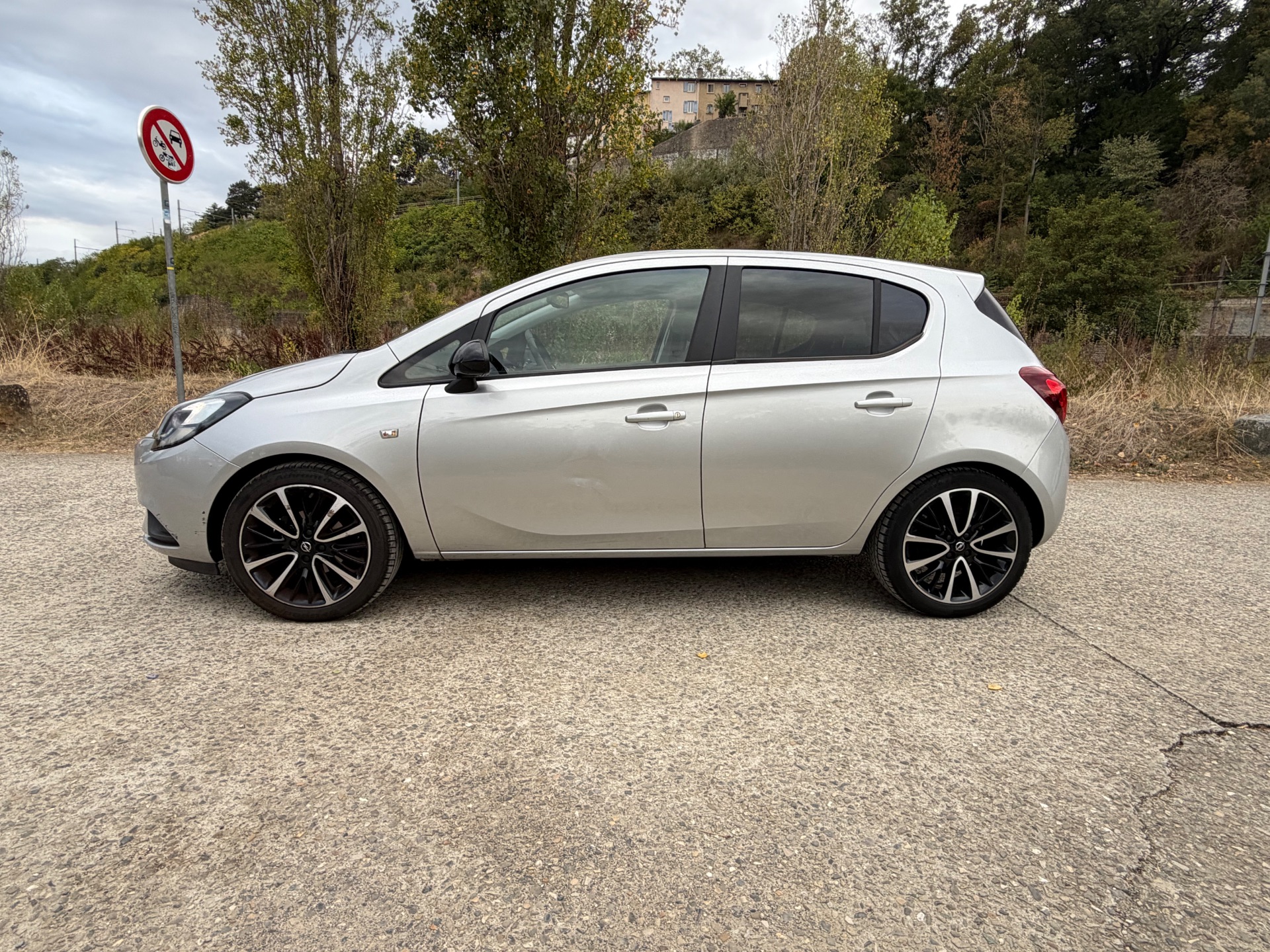 Opel Corsa 1,4 90ch edtion