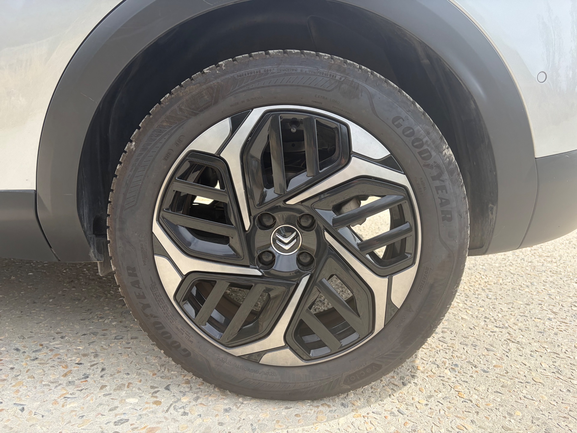 Citroen C4 1,5 bluehdi 130ch