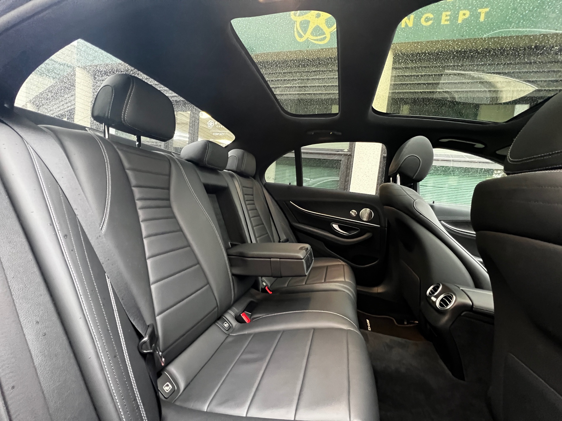 MERCEDES-BENZ Classe E 220 D 194ch AMG-Line+