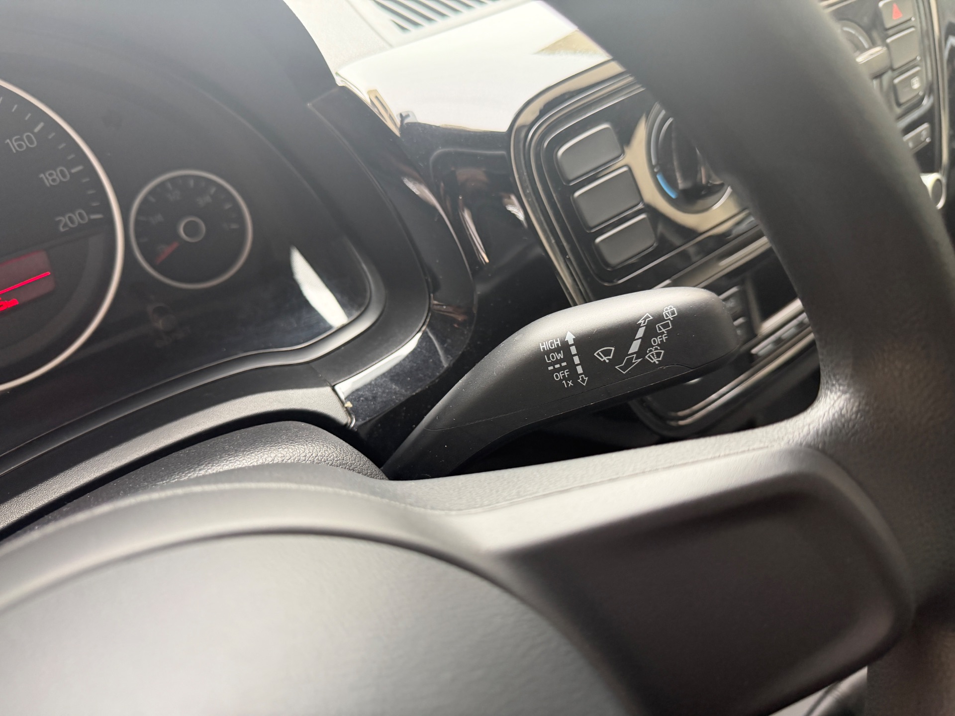 Volkswagen up! 1.0 75ch “Black Up”