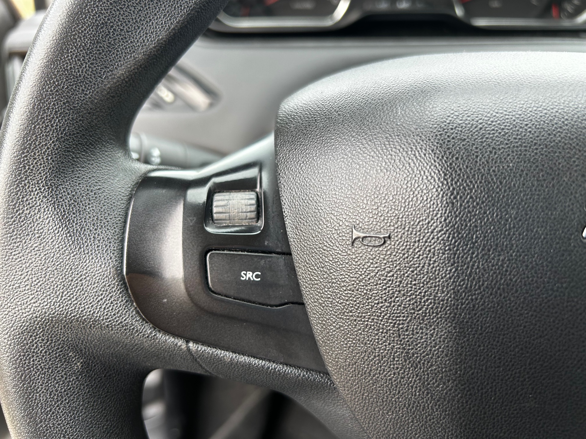Peugeot 208 1.4hdi 68ch active