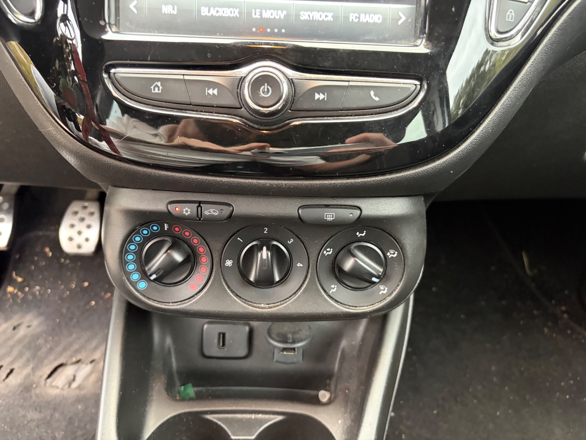 Opel Corsa 1,4 90ch edtion