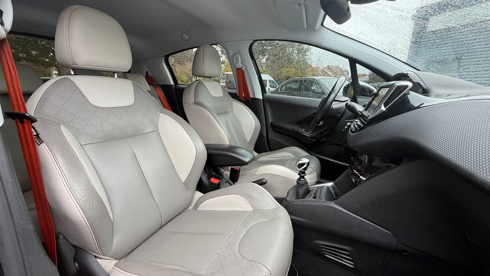 Peugeot 208 1.2 puretech Allure