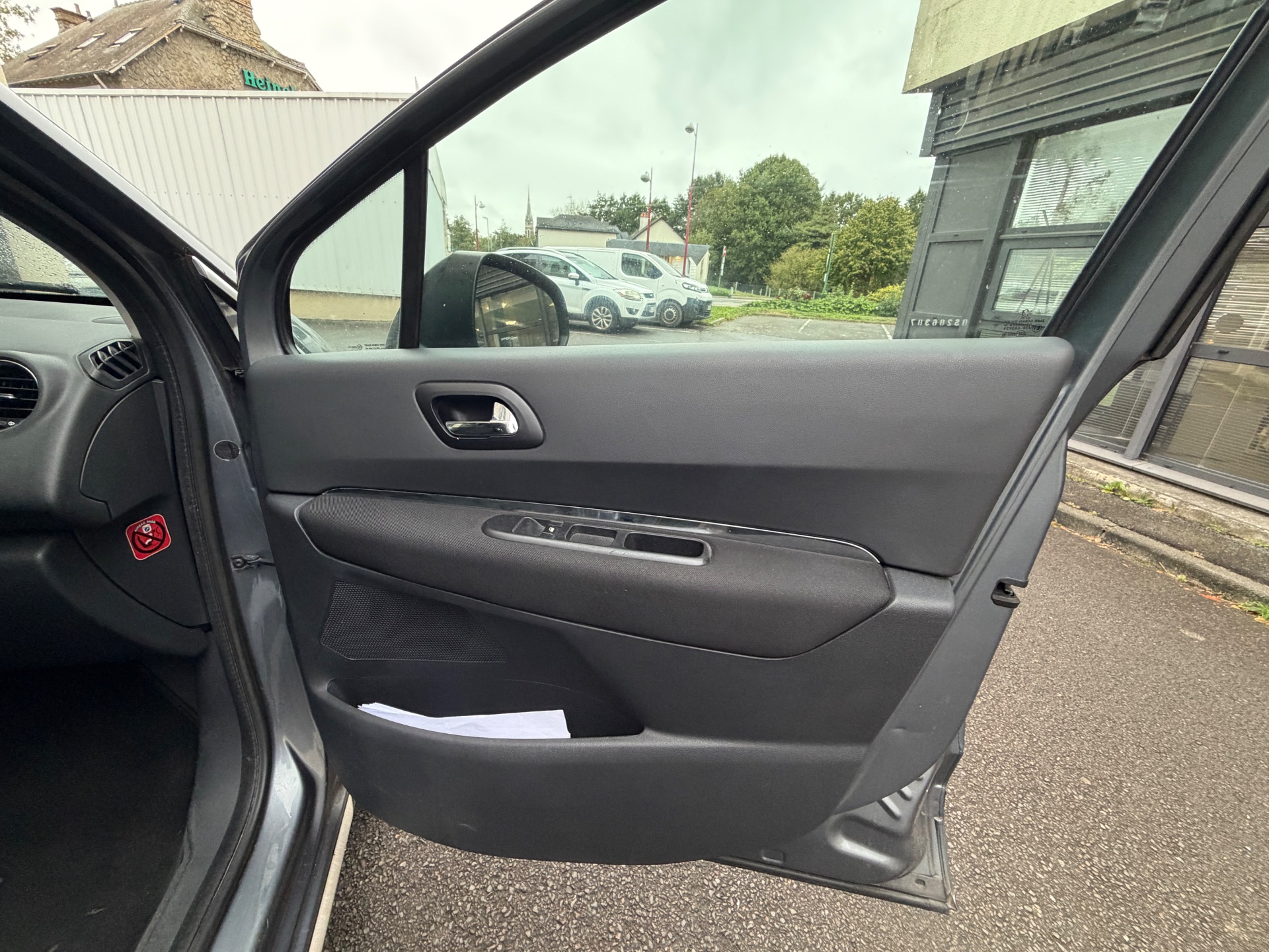 Peugeot 3008 1.6 e-HDi 112ch “Active”